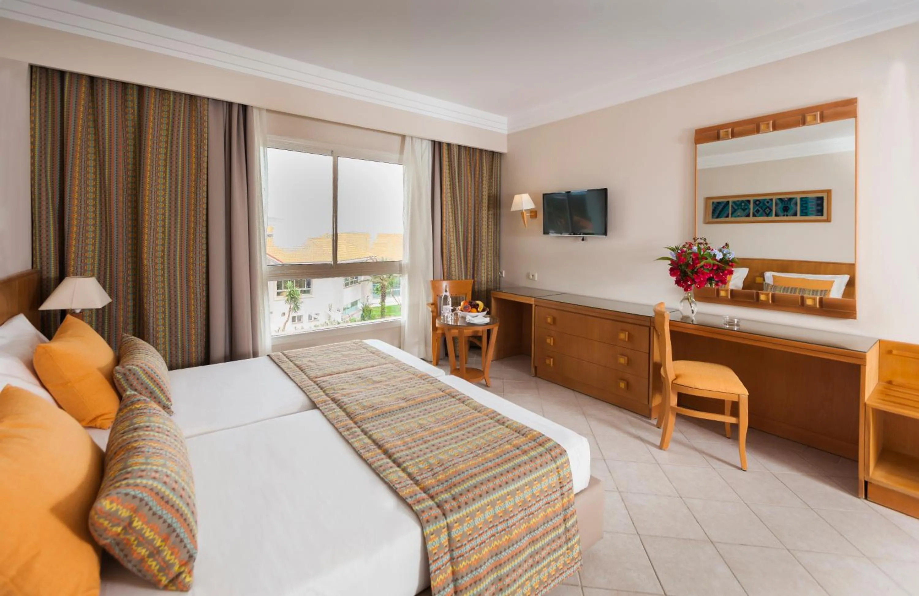 Photo of the whole room, Bed in Thabraca Thalasso & Diving