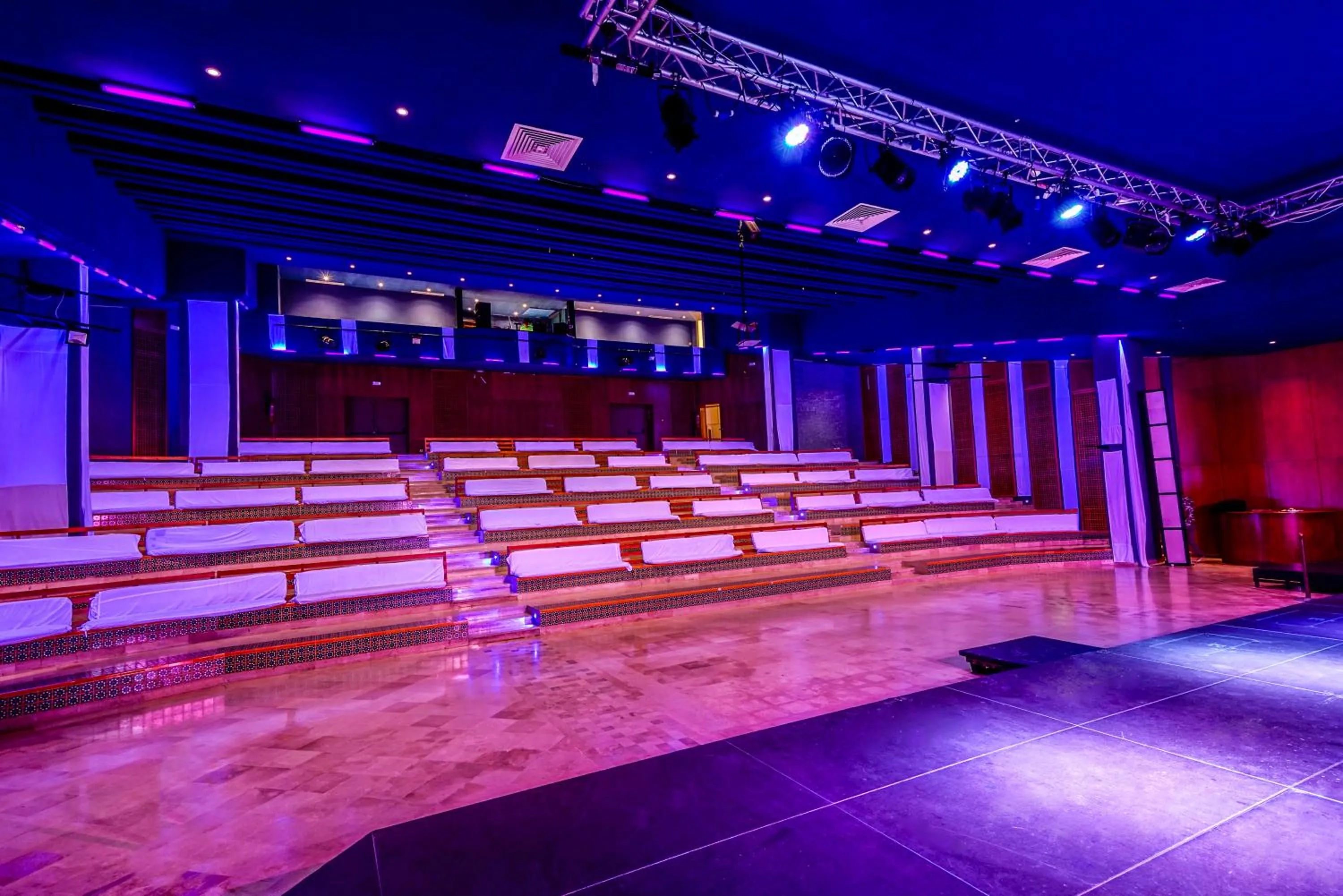 Business facilities in Thabraca Thalasso & Diving