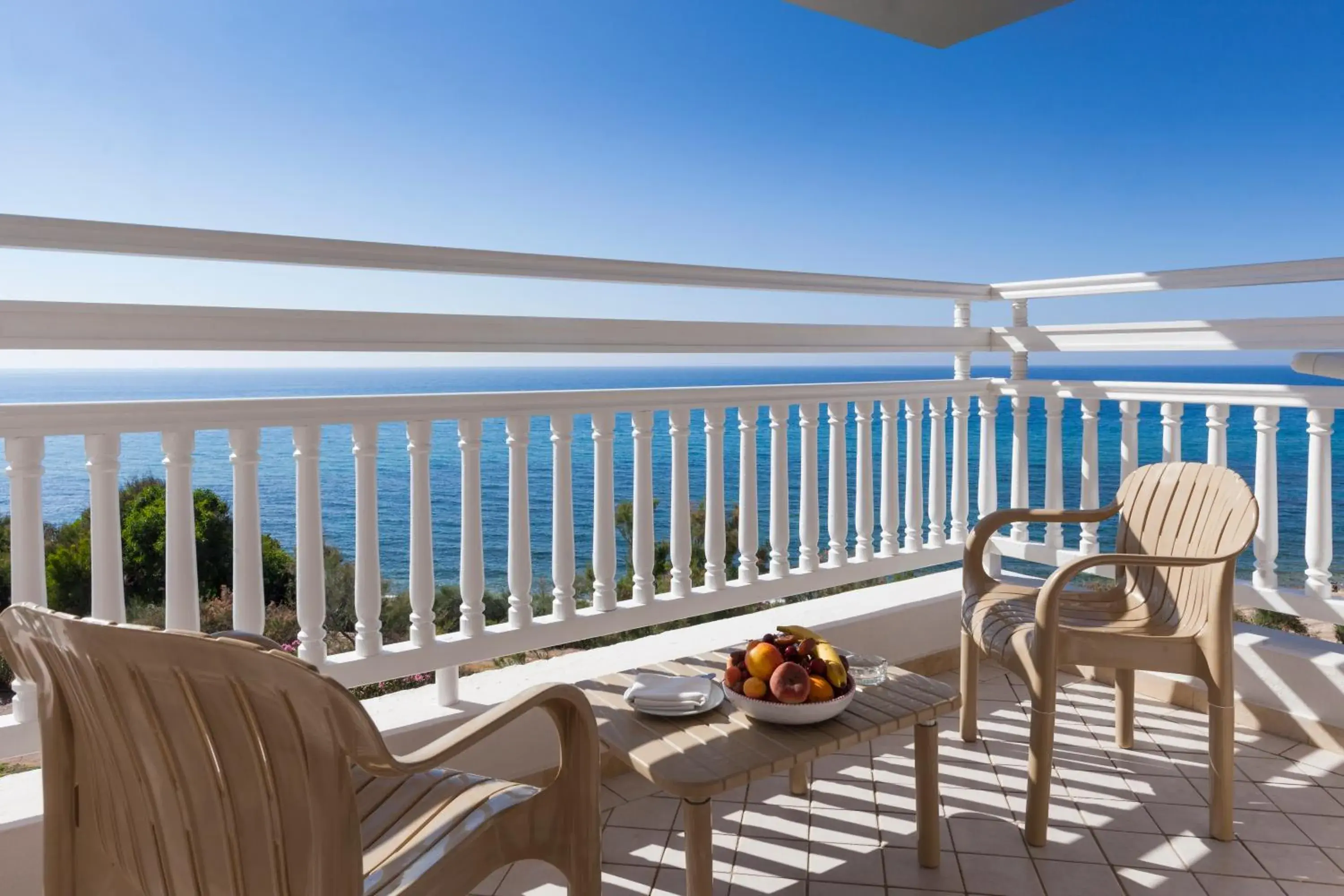 Triple Room with Sea View in Thabraca Thalasso & Diving Triple Room with Sea View in Thabraca Thalasso & Diving