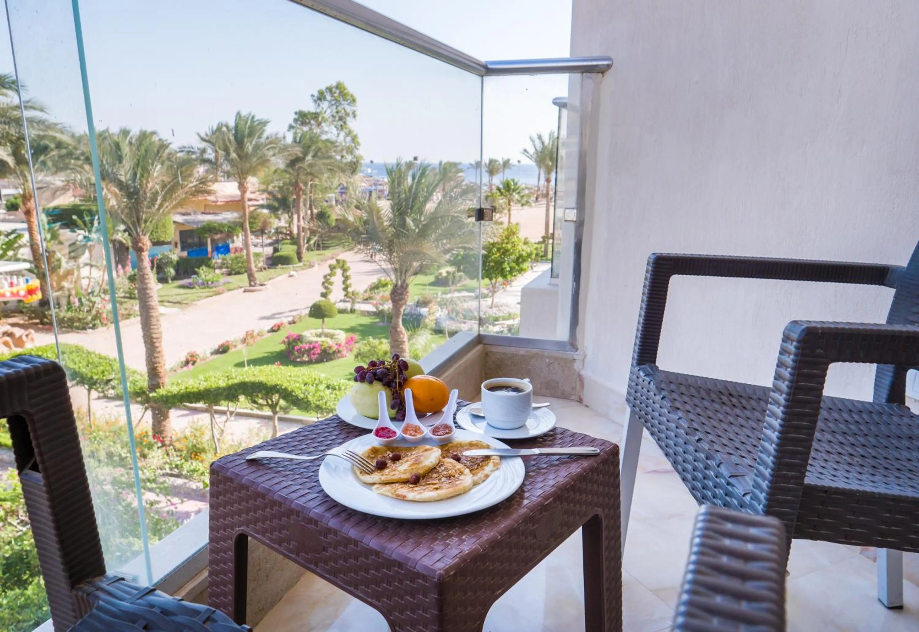 Food and drinks in Seagull Beach Resort - Families and Couples Only