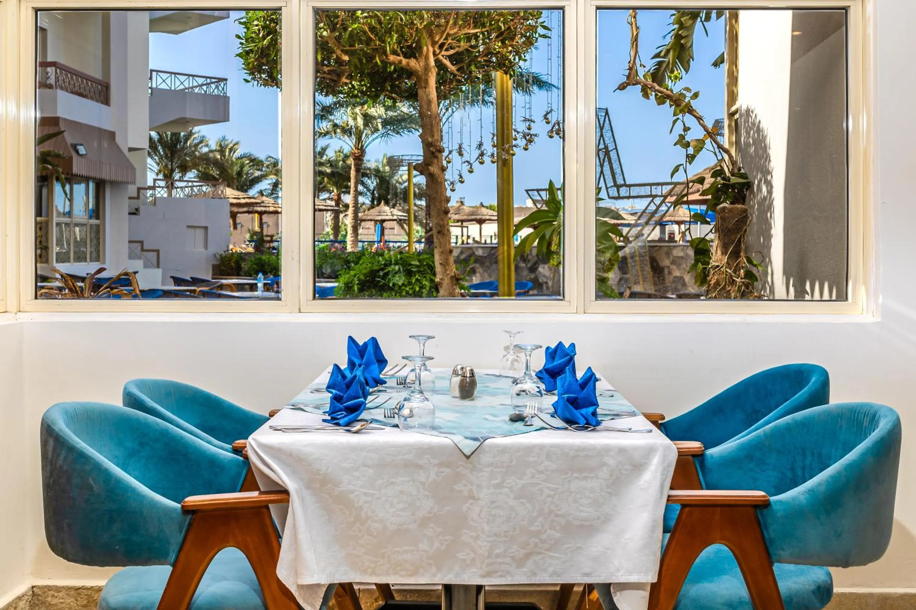 Restaurant/places to eat in Seagull Beach Resort - Families and Couples Only