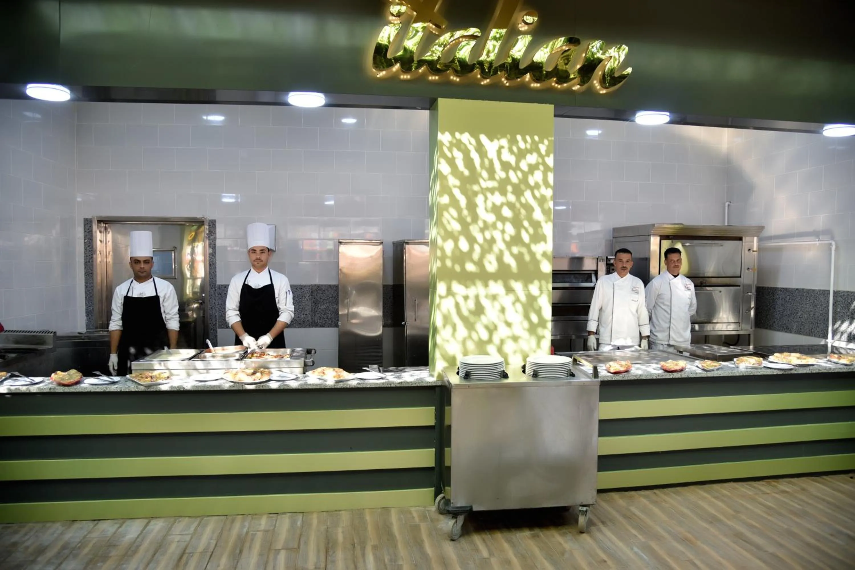 Restaurant/places to eat in Seagull Beach Resort - Families and Couples Only