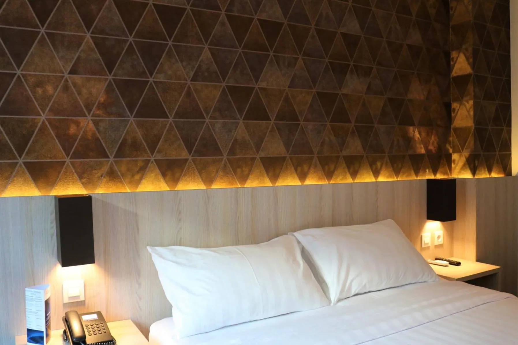 Bed in Ancyra by Continent - Poso