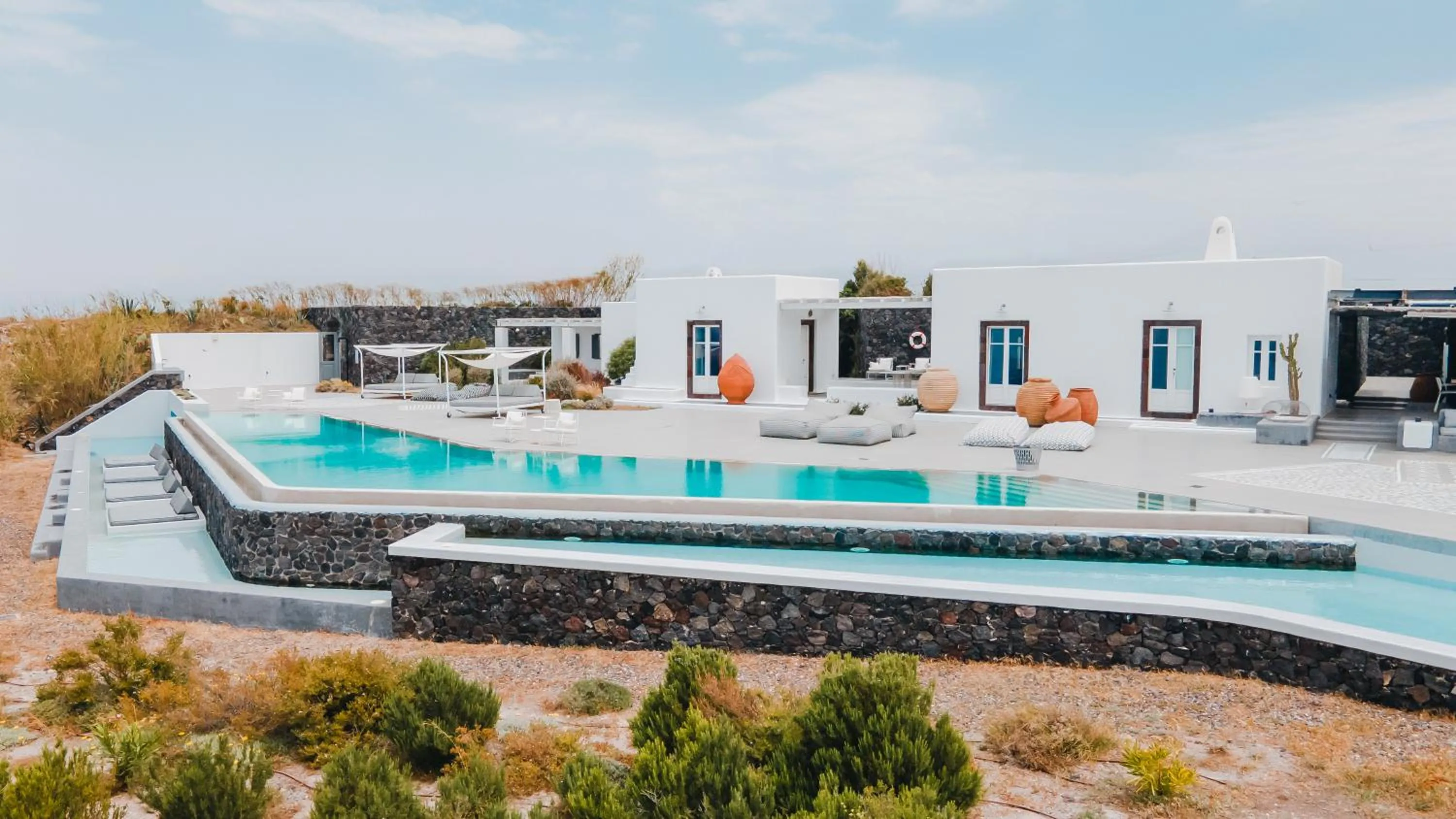 Erosantorini Estate