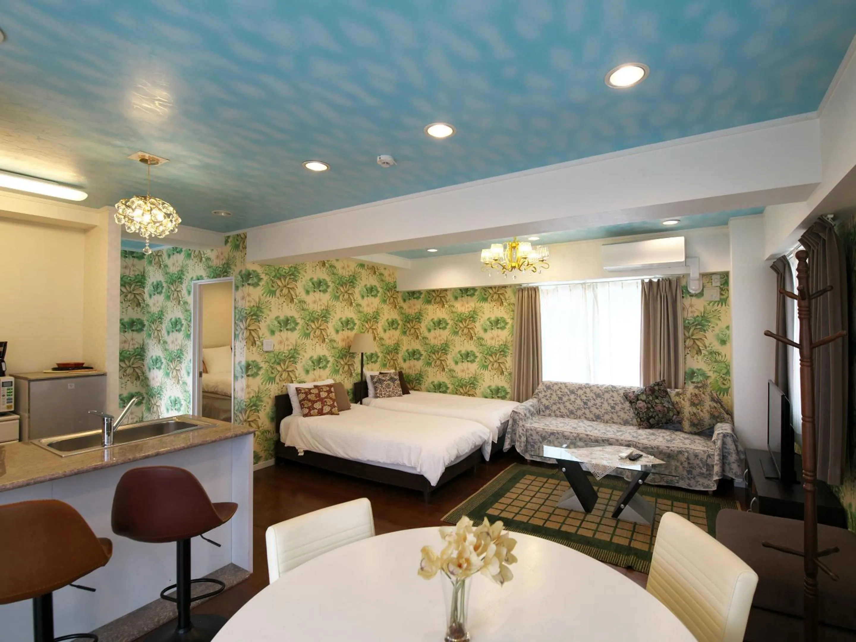 Photo of the whole room, Bed in Ocean Villa Tin Gala