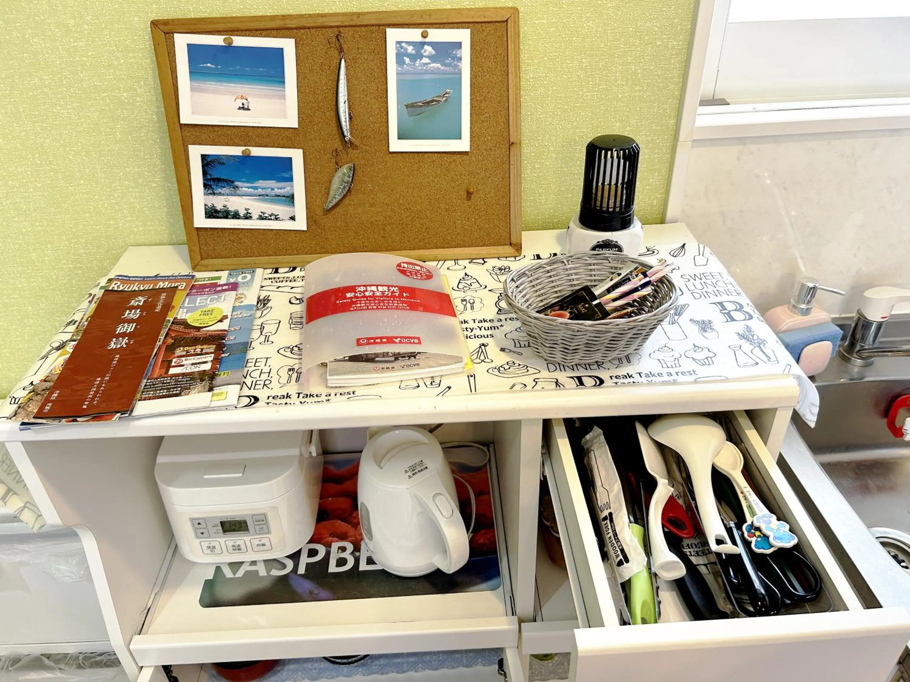 Kitchen or kitchenette in Ocean Villa Tin Gala