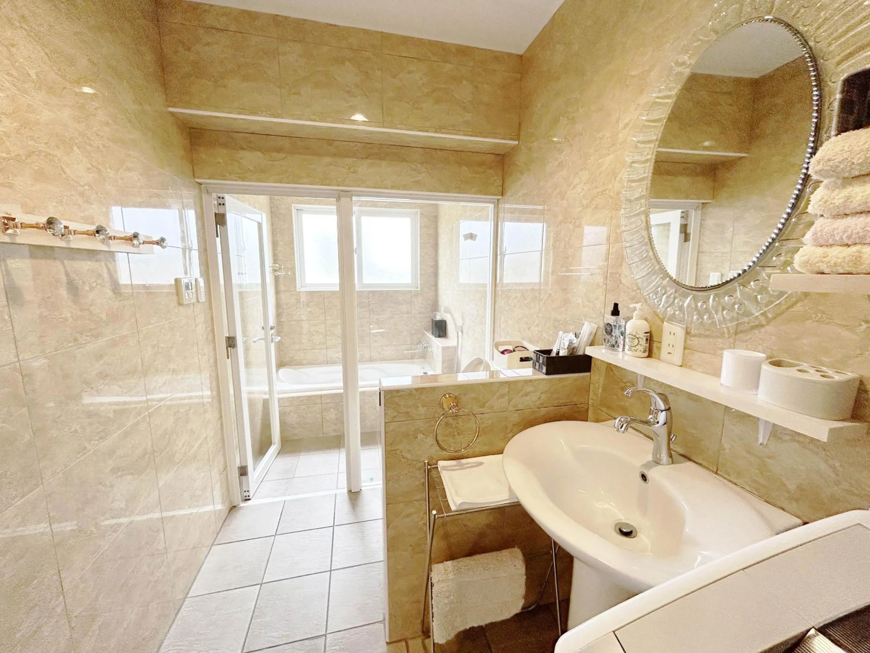 Bathroom in Ocean Villa Tin Gala