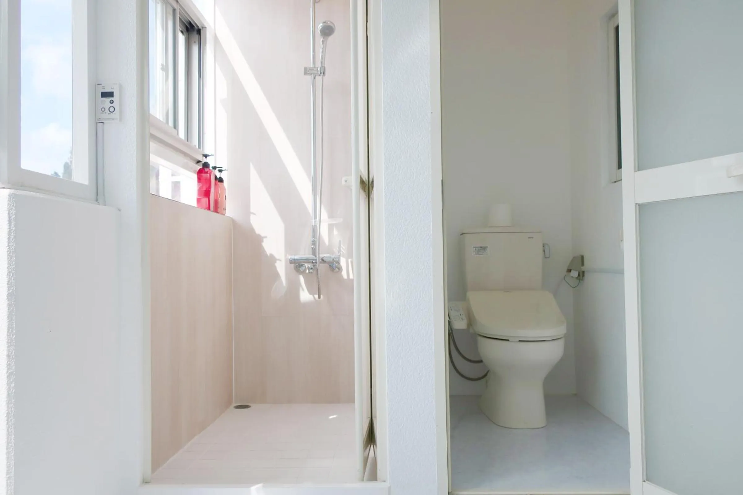 Shower in Ocean Villa Tin Gala