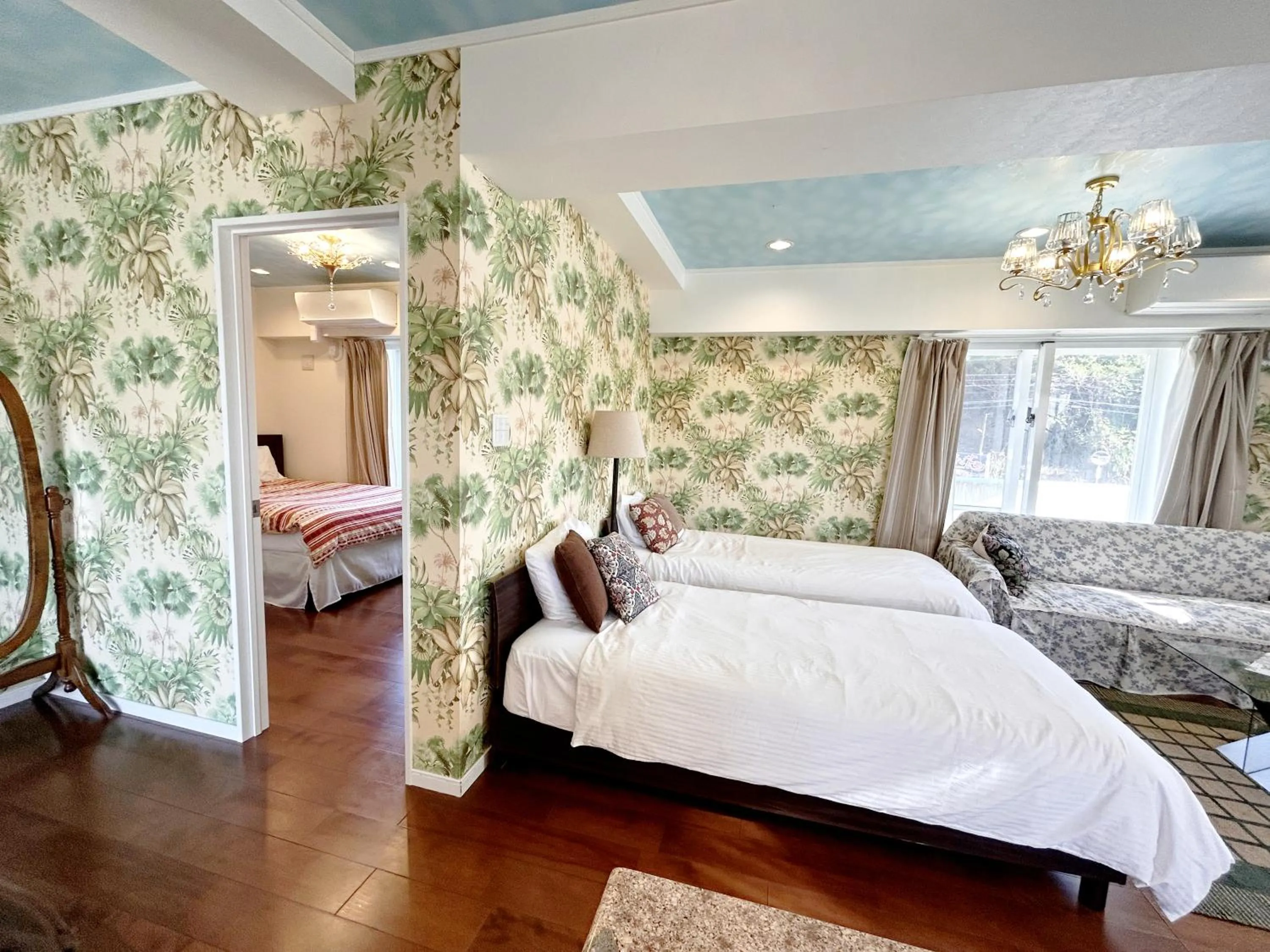 Bedroom, Bed in Ocean Villa Tin Gala