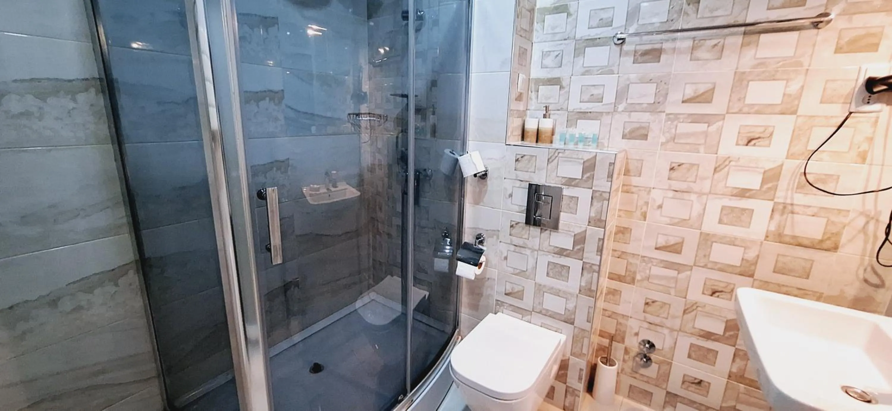 Shower in Iliani Hotel