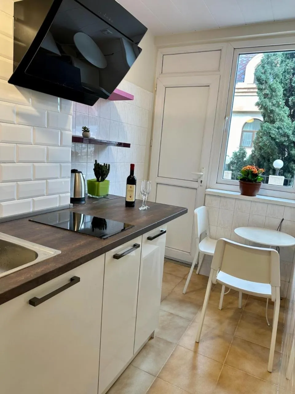 Kitchen or kitchenette in Iliani Hotel