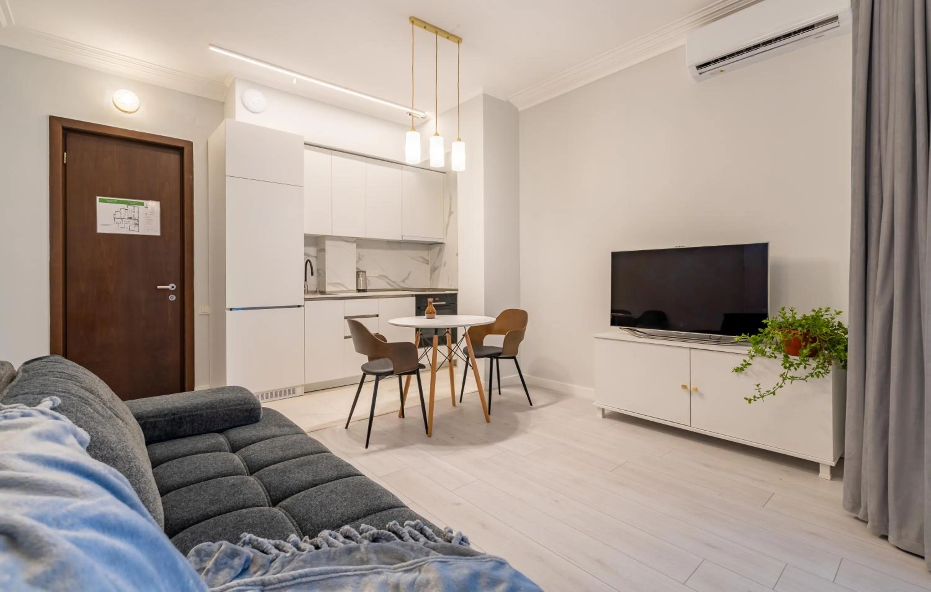 TV and multimedia in Iliani Hotel