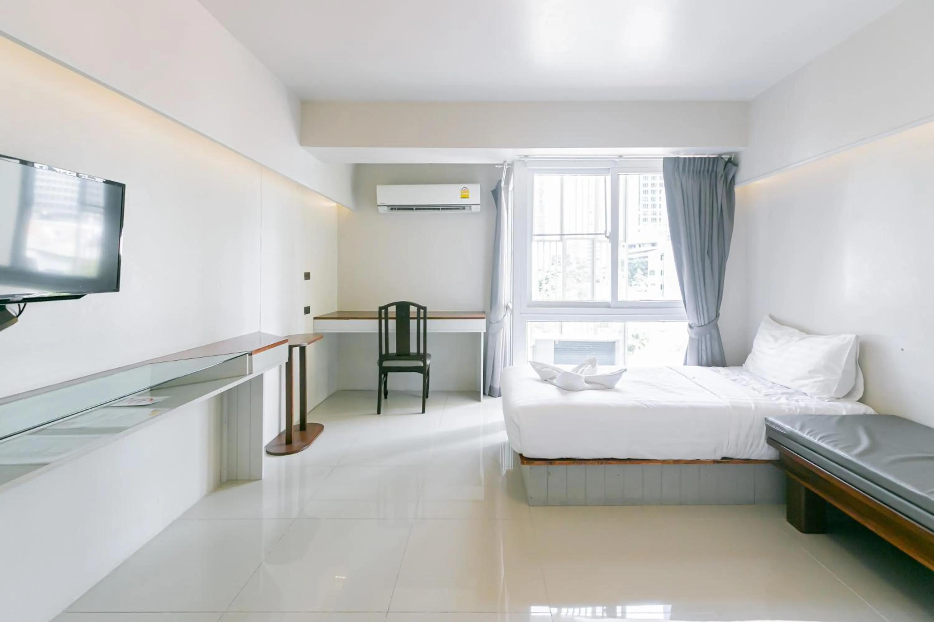 Bed in A Room Bangkok Sathorn