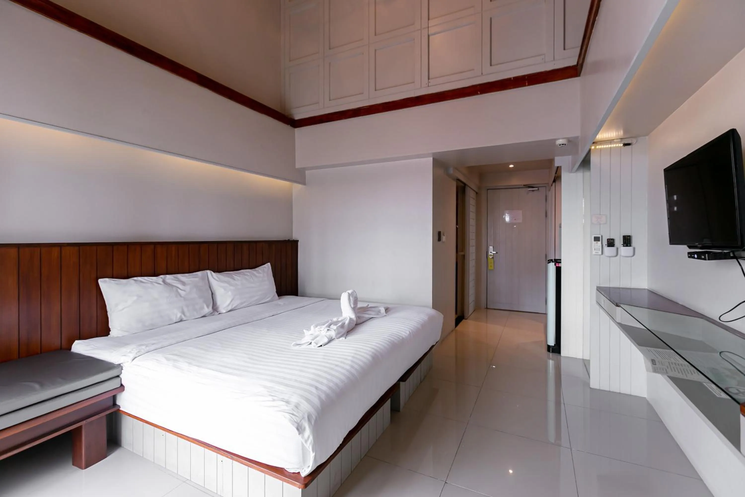 Bed in A Room Bangkok Sathorn