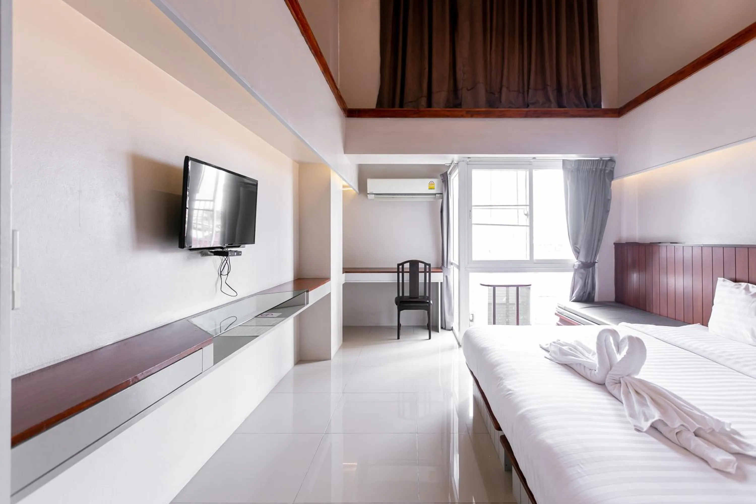 Bed in A Room Bangkok Sathorn