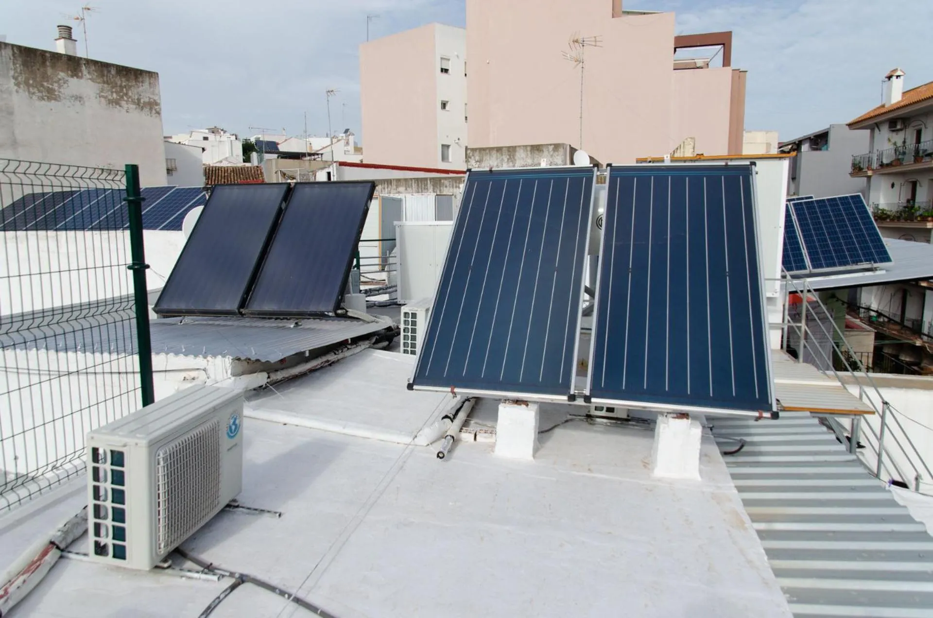 Area and facilities in Hospedaje Lisboa Algeciras P Ca 0214 y A Ca 0232