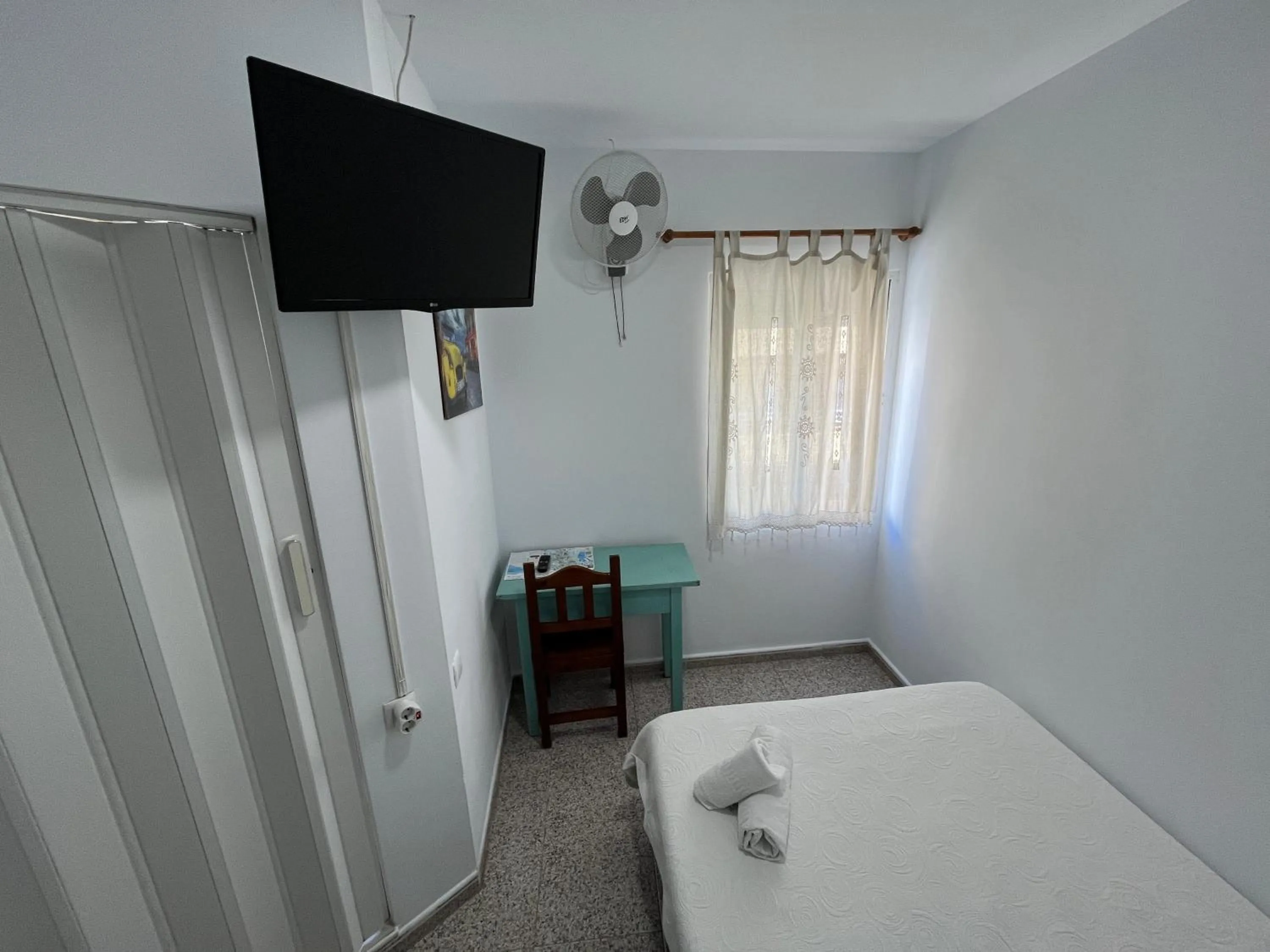 Bed in Hospedaje Lisboa Algeciras P Ca 0214 y A Ca 0232