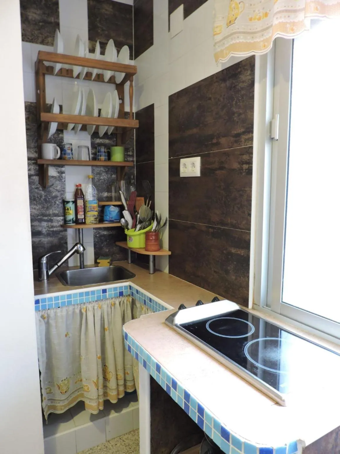 Kitchen or kitchenette in Hospedaje Lisboa Algeciras P Ca 0214 y A Ca 0232