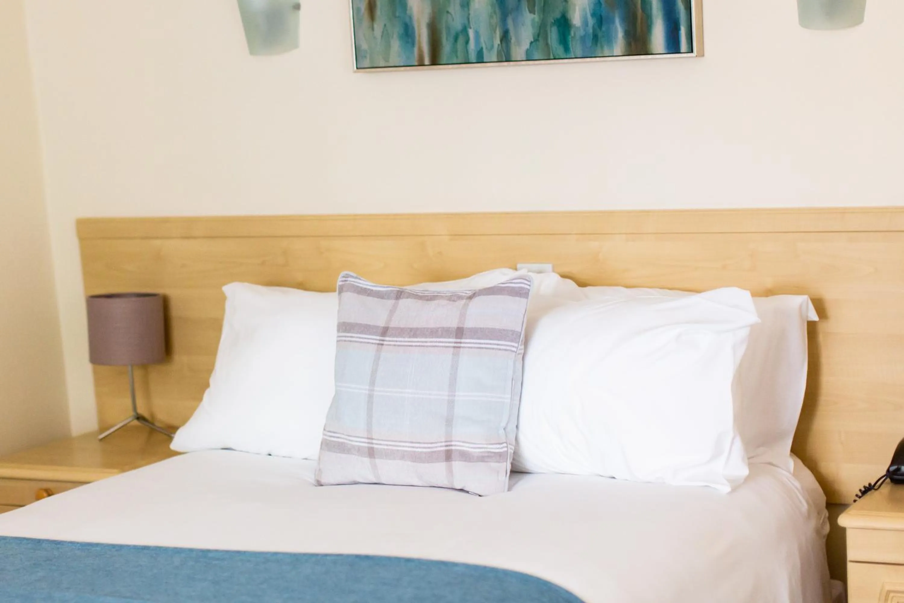 Bed in SACO Jersey - Merlin House