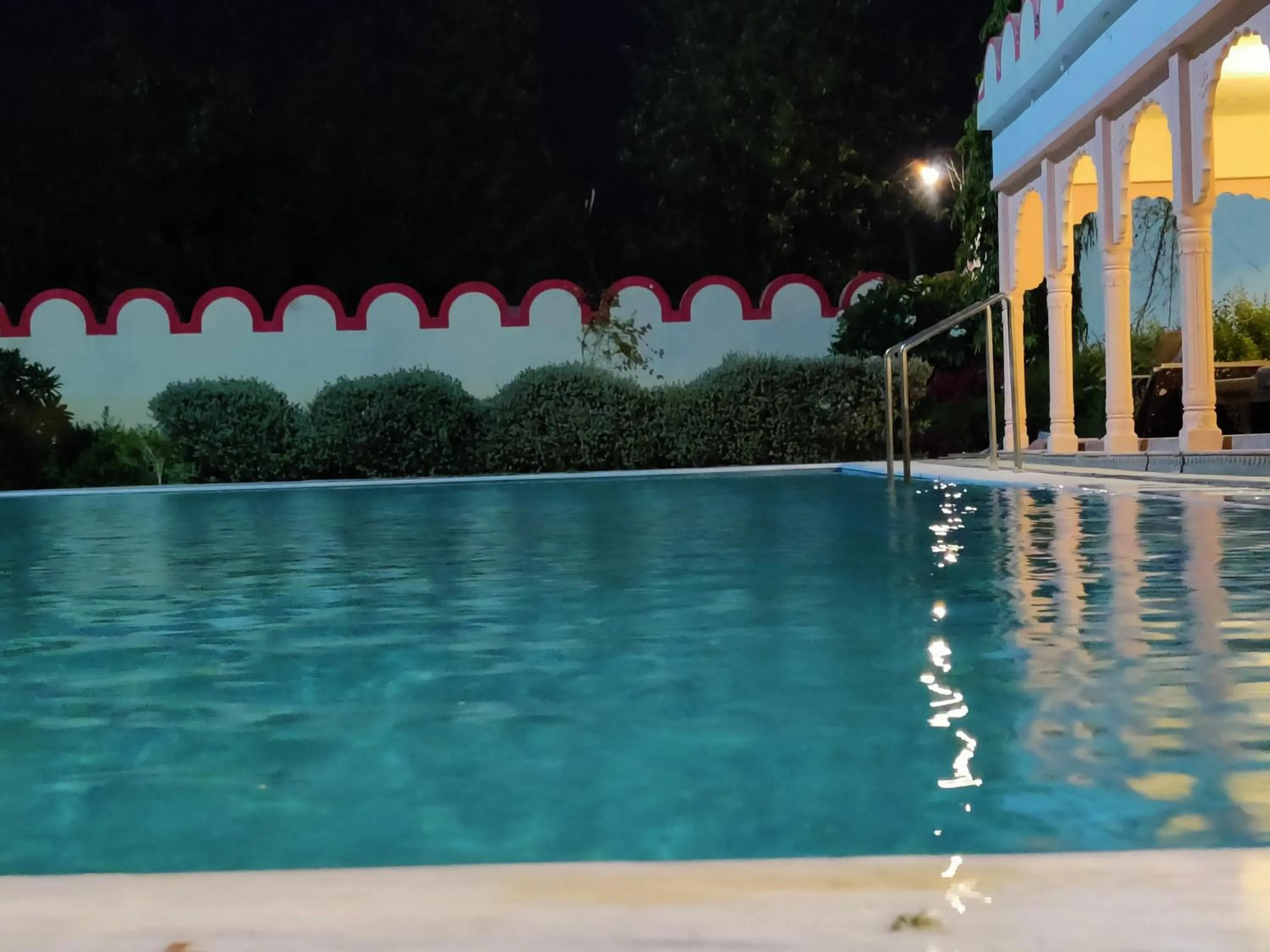 Swimming pool in Satyam Palace Resort