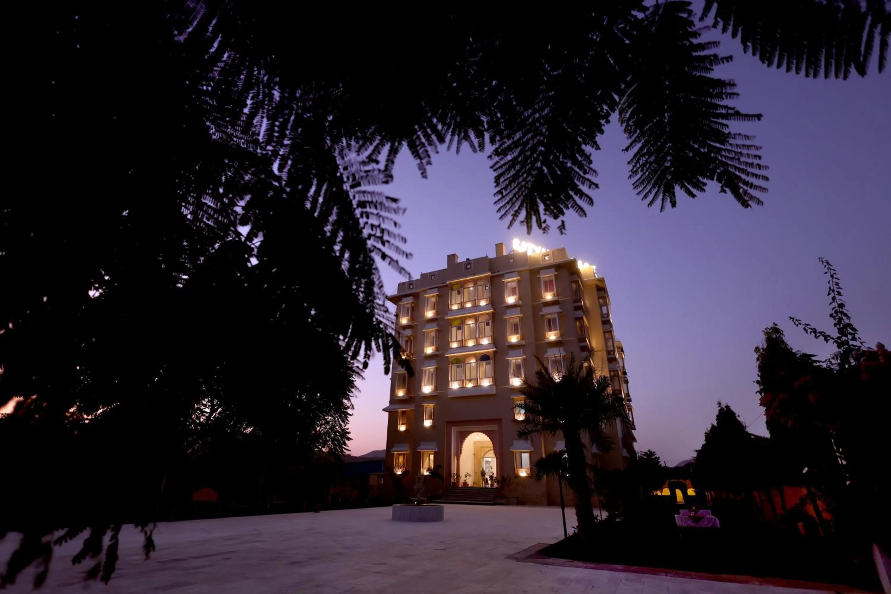 Facade/entrance in Satyam Palace Resort