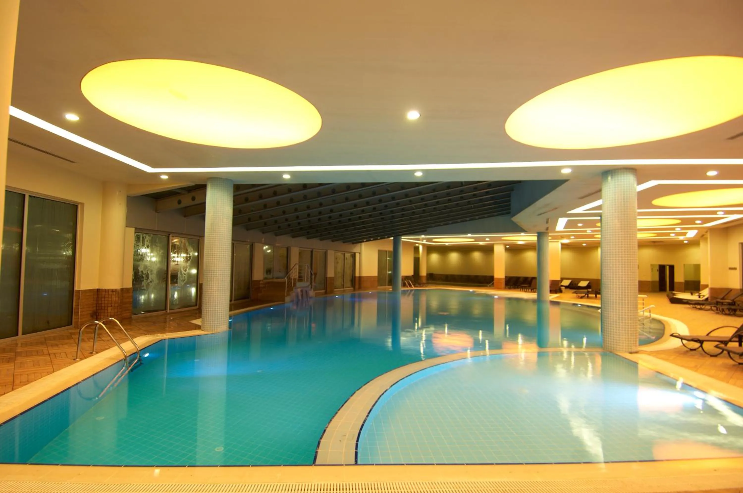 Swimming pool in Safran Thermal Resort Sandikli
