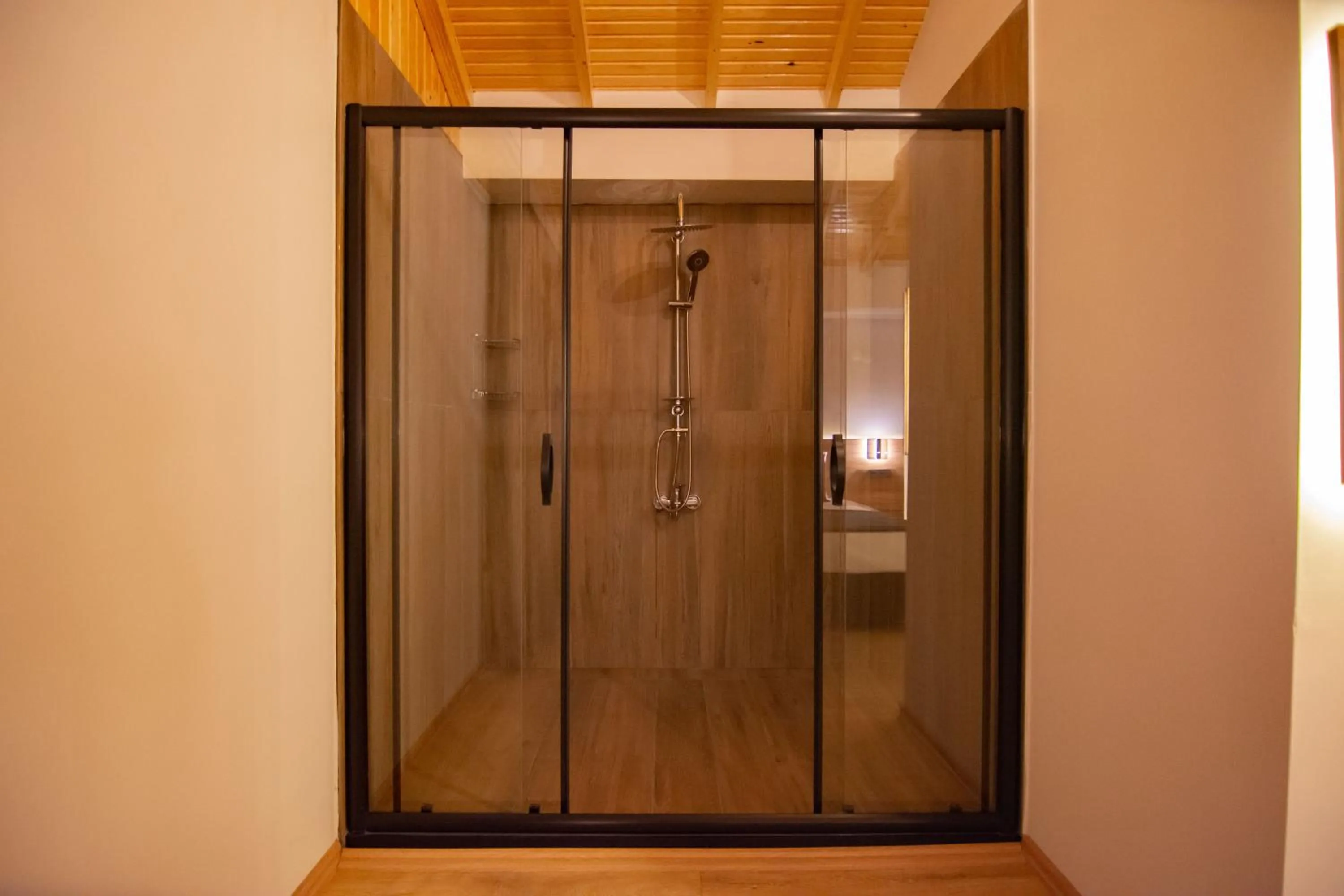 Green Palace Suite Hotel