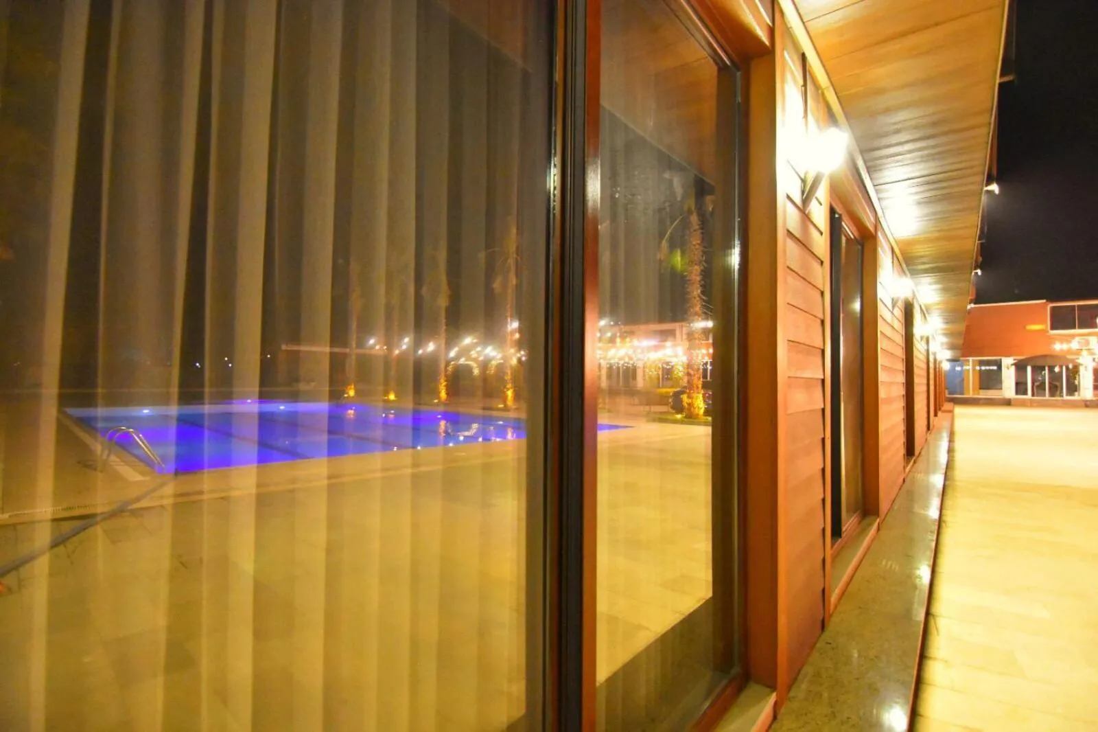 Green Palace Suite Hotel