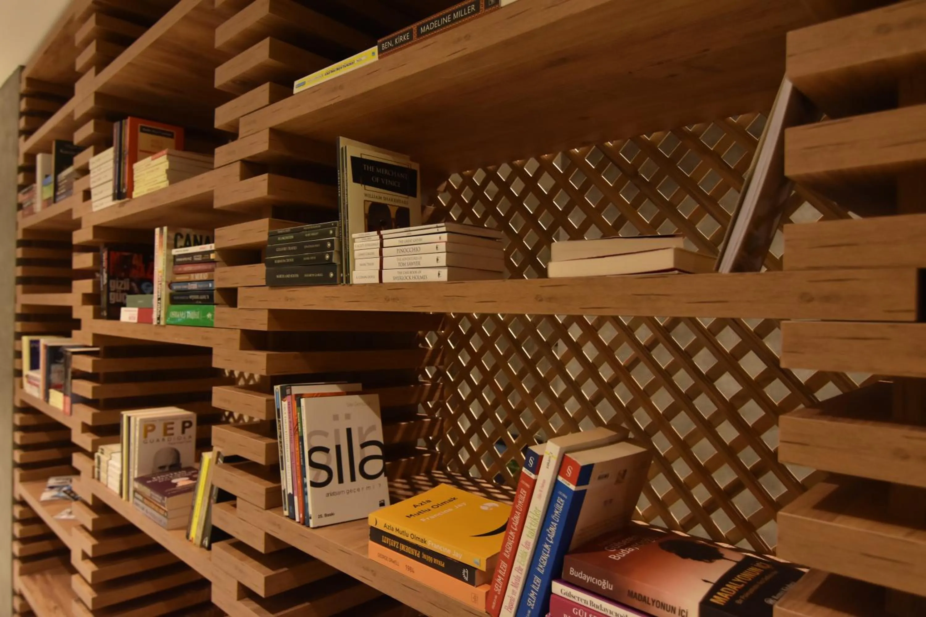 Green Palace Suite Hotel