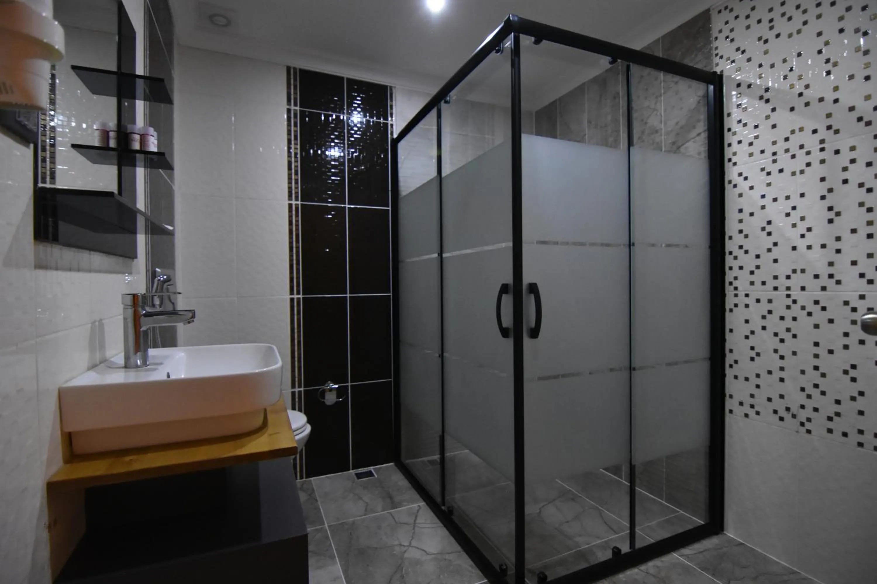 Green Palace Suite Hotel