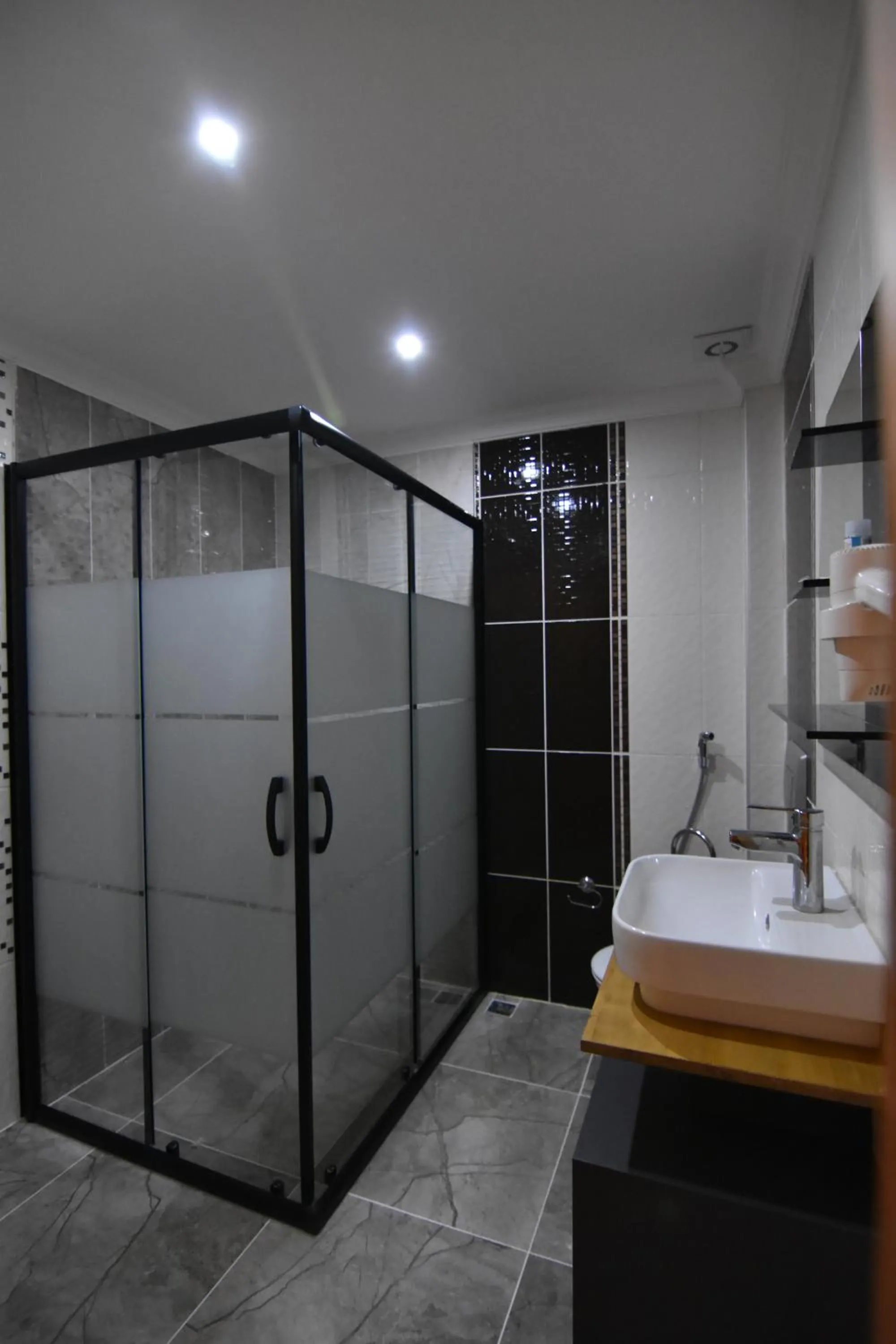 Green Palace Suite Hotel