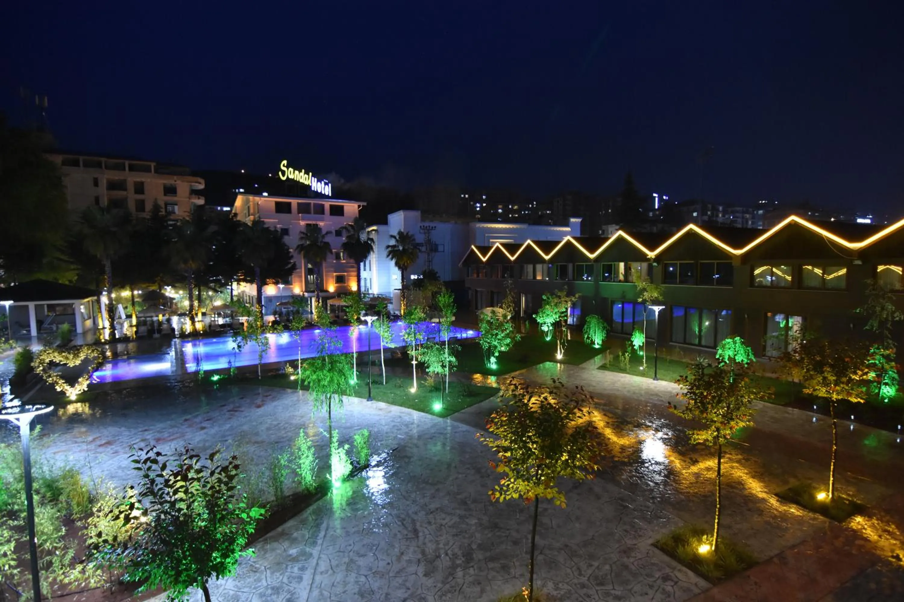 Green Palace Suite Hotel