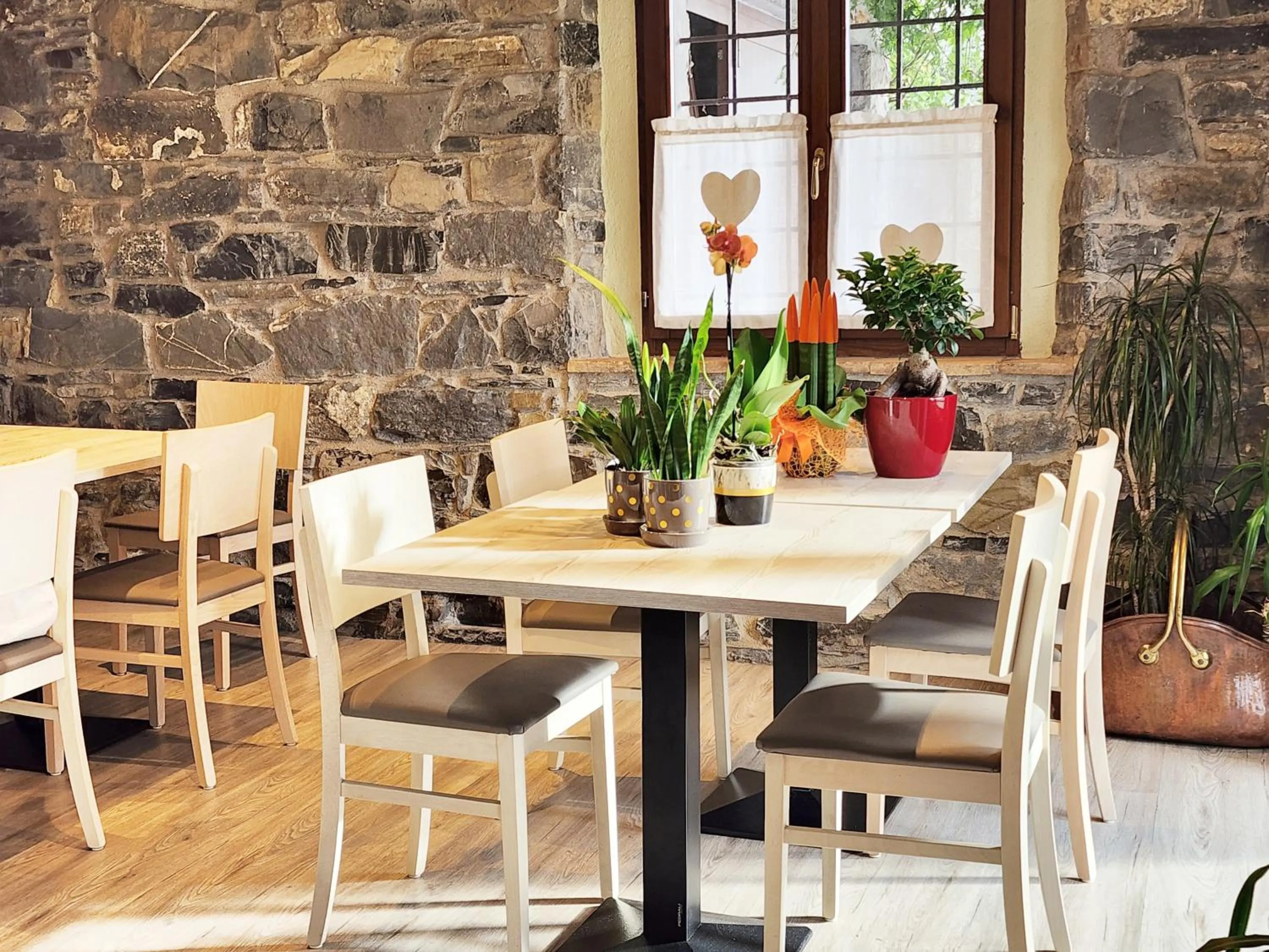 Restaurant/places to eat in Locanda Romana