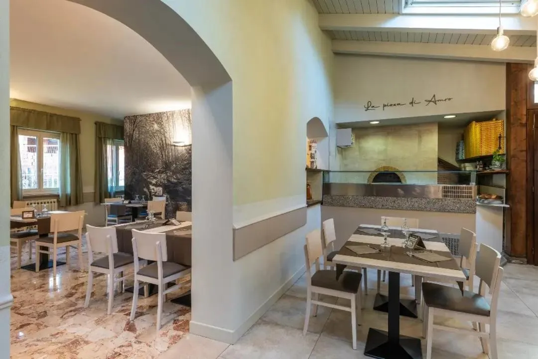 Restaurant/places to eat in Locanda Romana