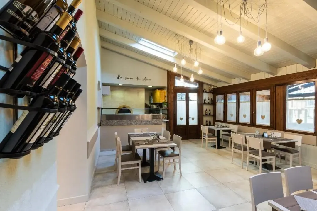 Restaurant/places to eat in Locanda Romana