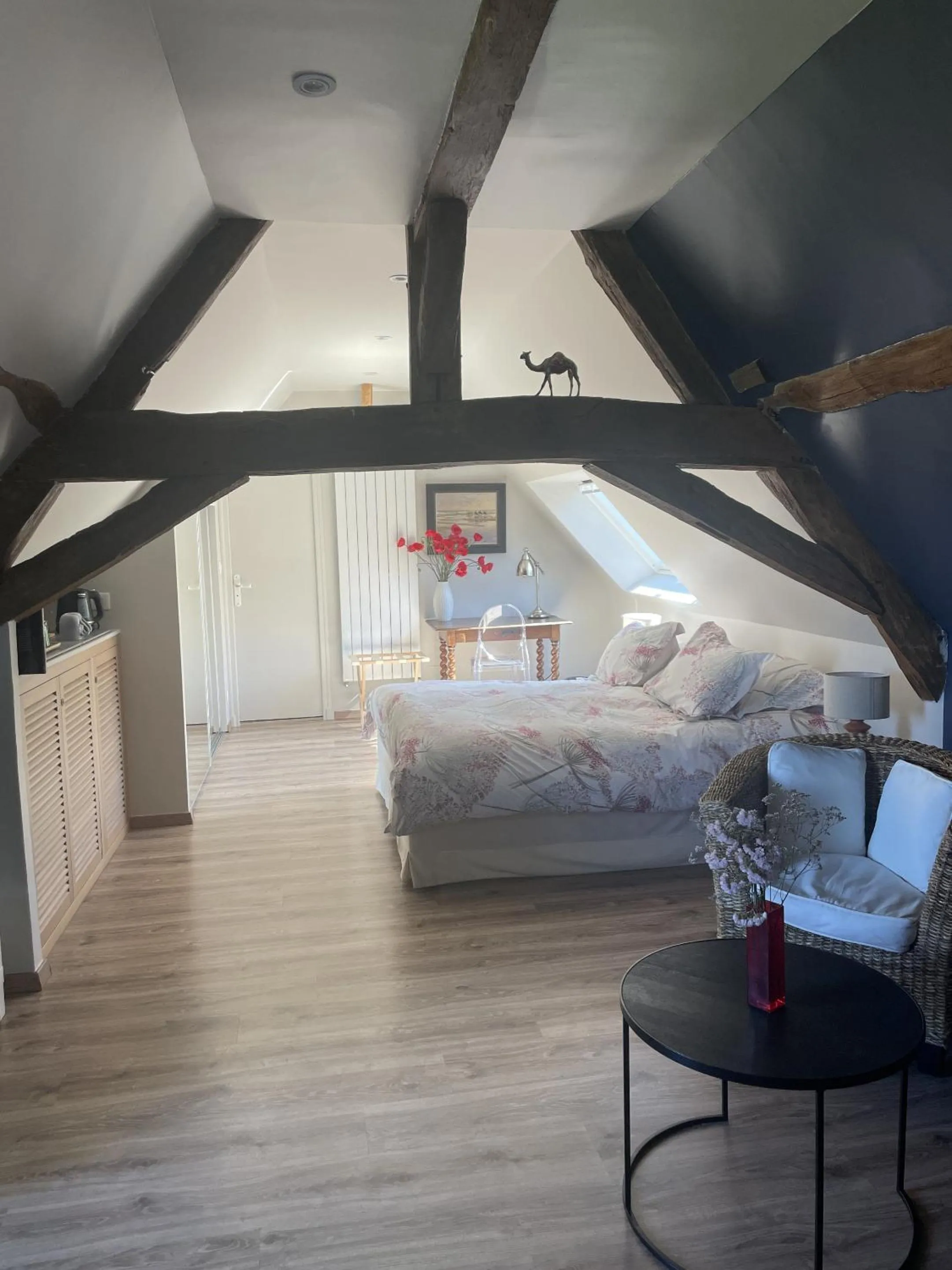 Bedroom, Bed in Villa Cassandre