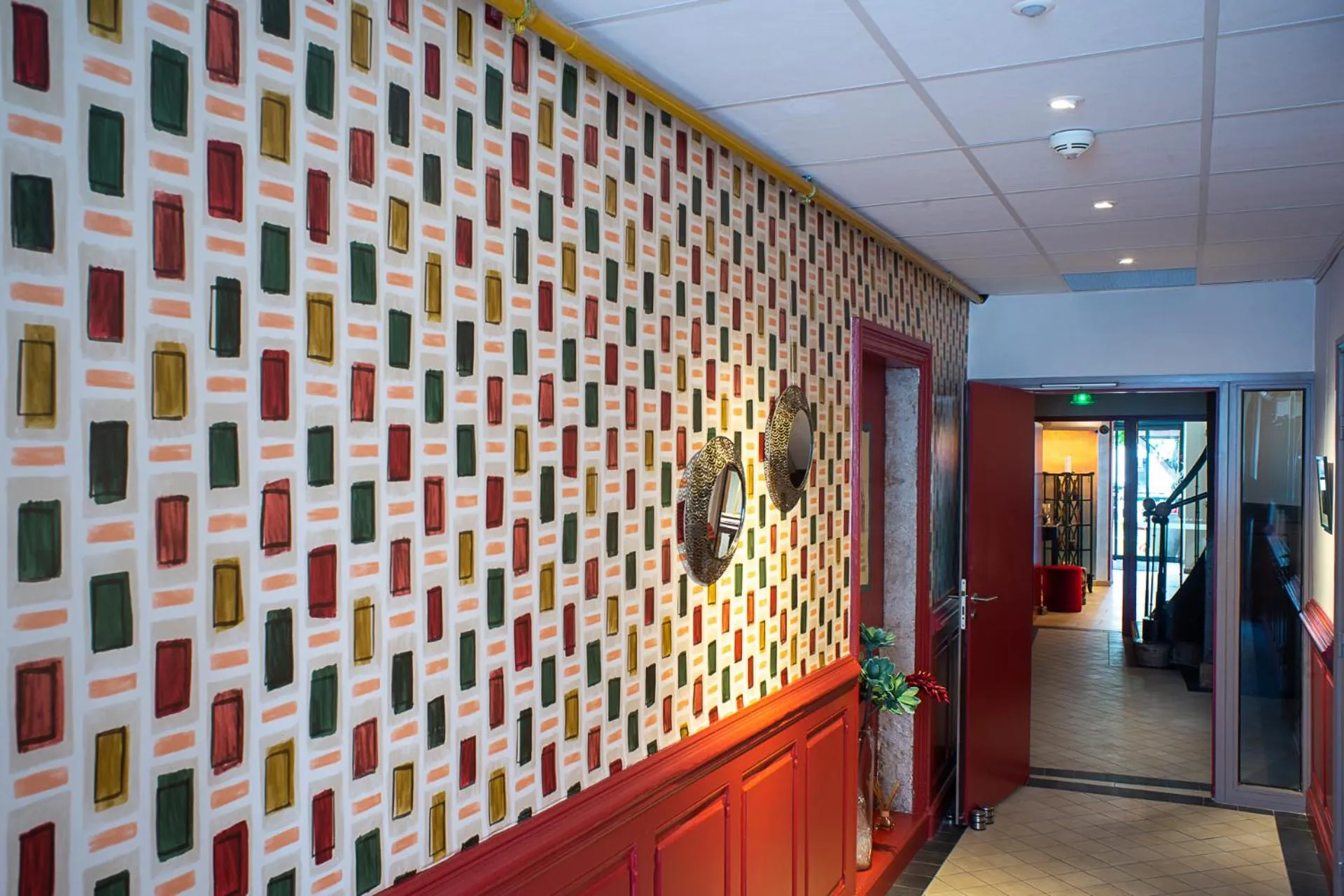 Facade/entrance in Hôtel Le Griffon d'Or