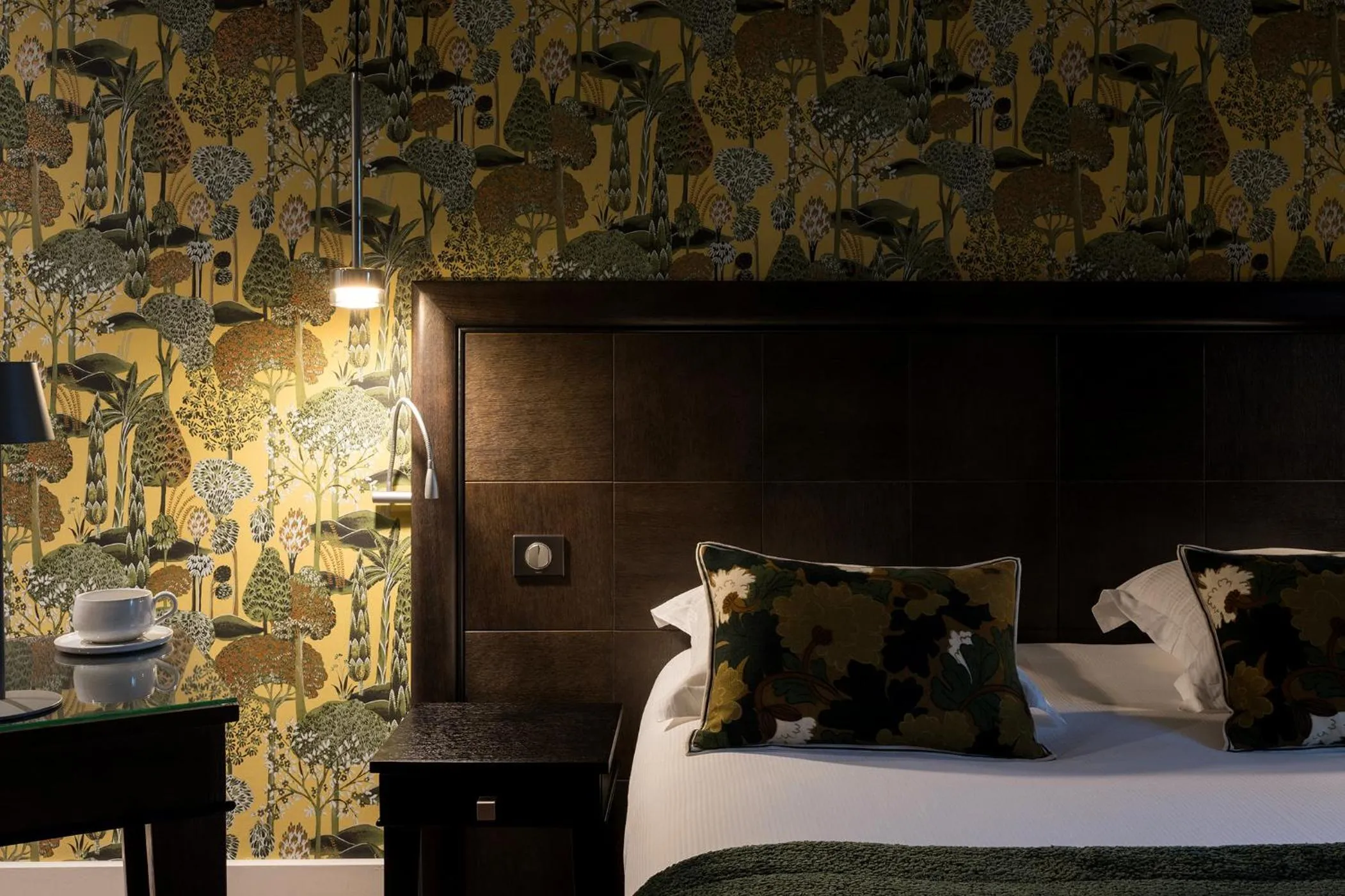 Bed in Hôtel Le Griffon d'Or