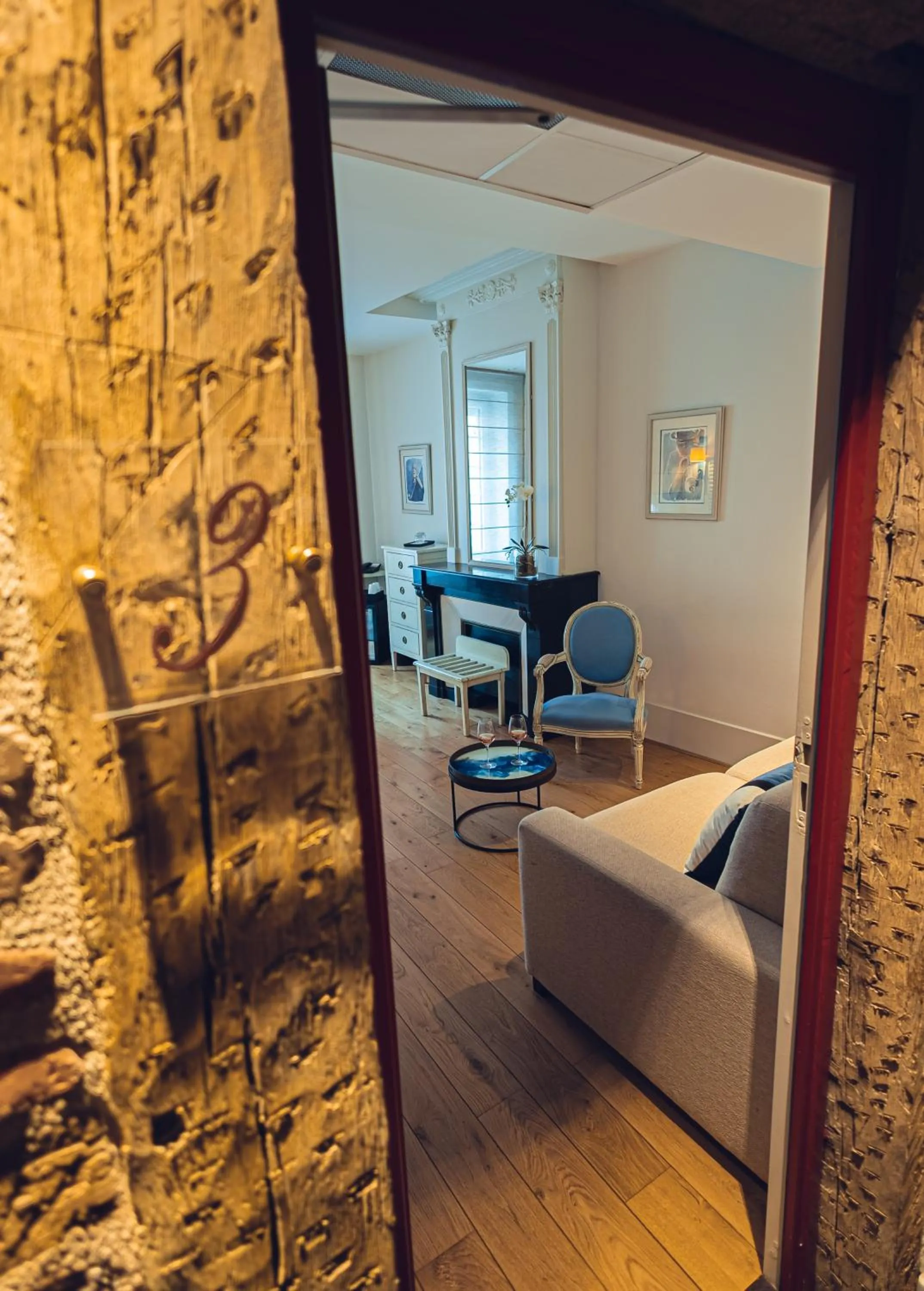 Photo of the whole room in Hôtel Le Griffon d'Or