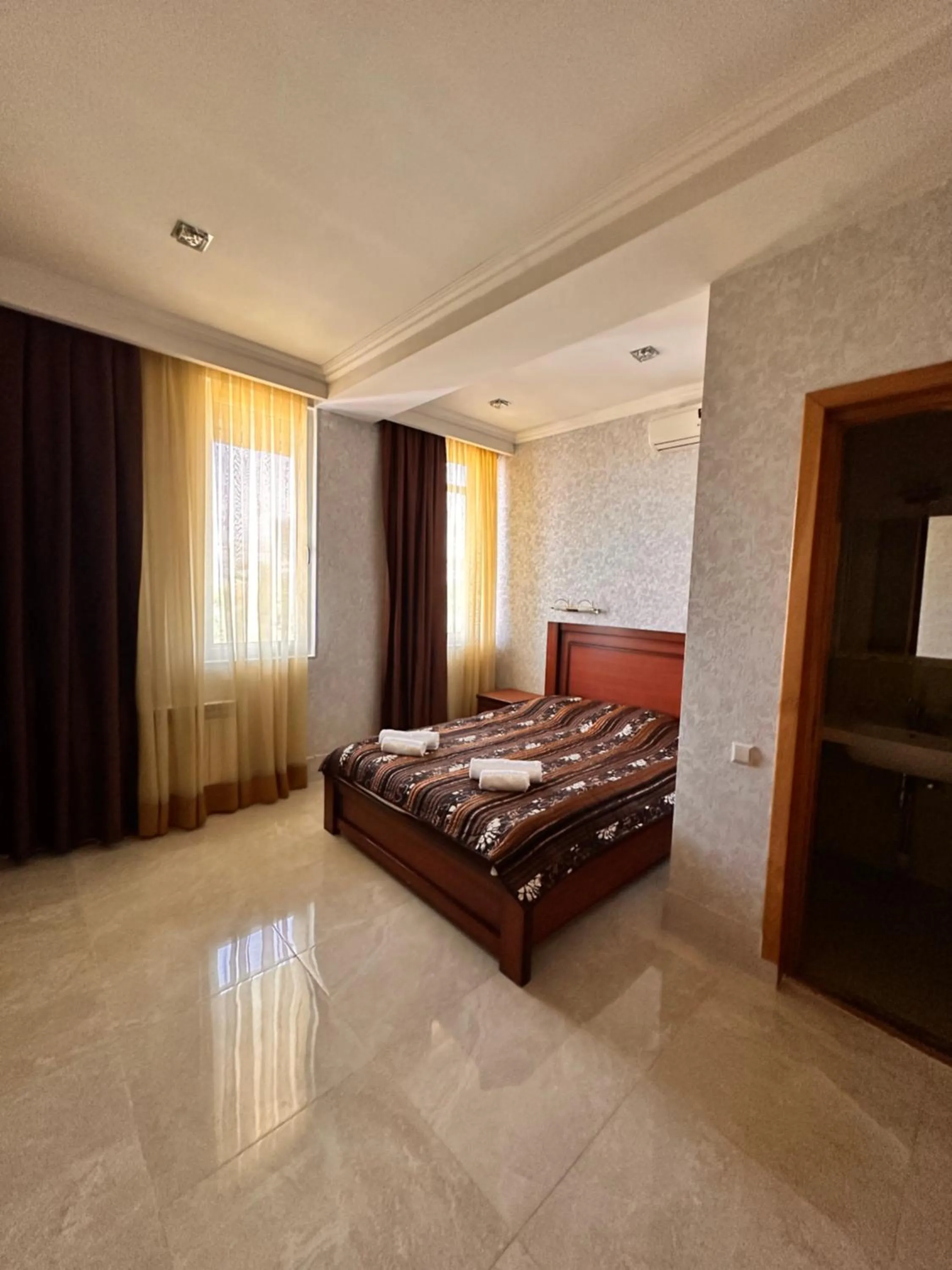 Bed in Iceberg Hotel