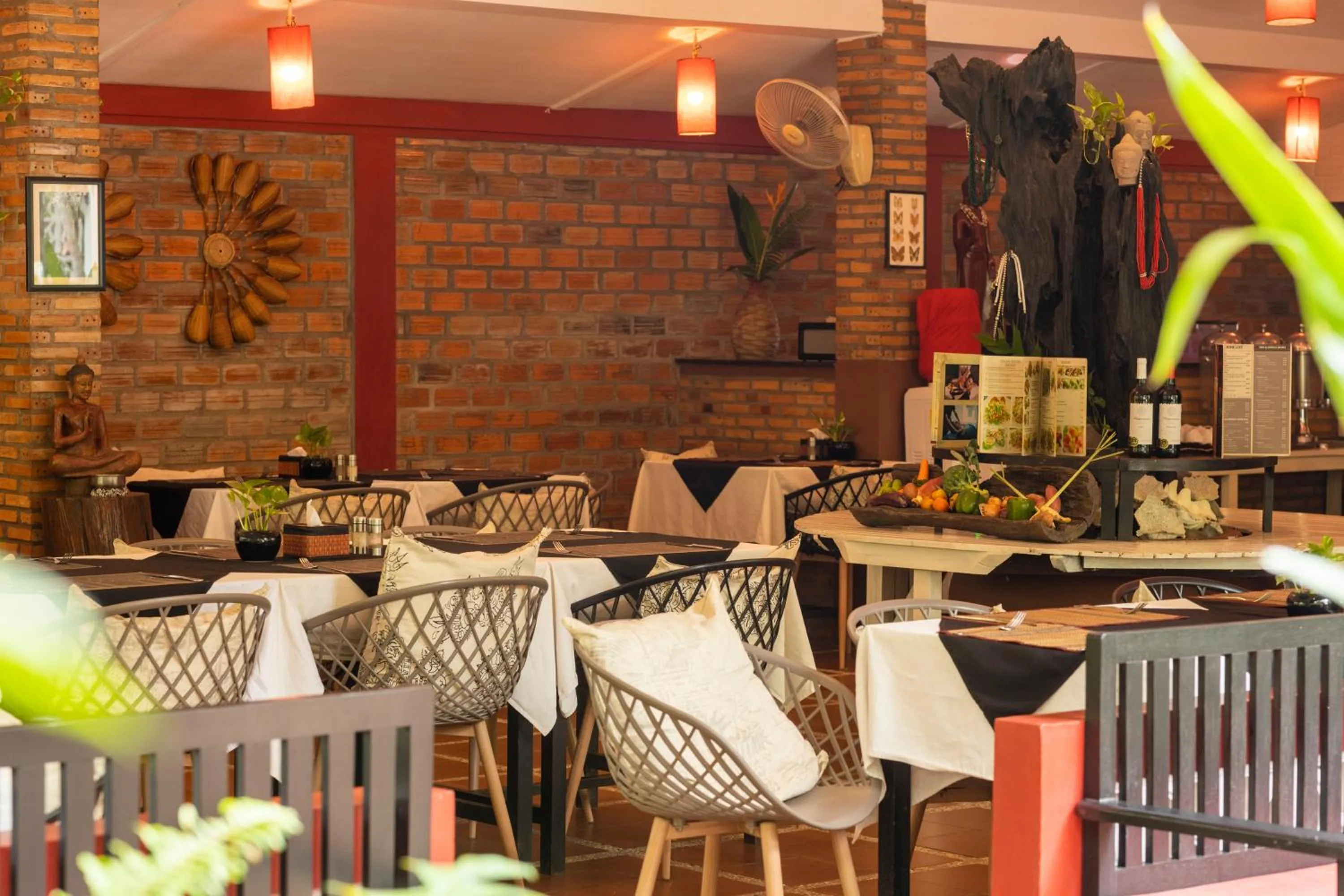 Lounge or bar in La Niche D'angkor Boutique Hotel