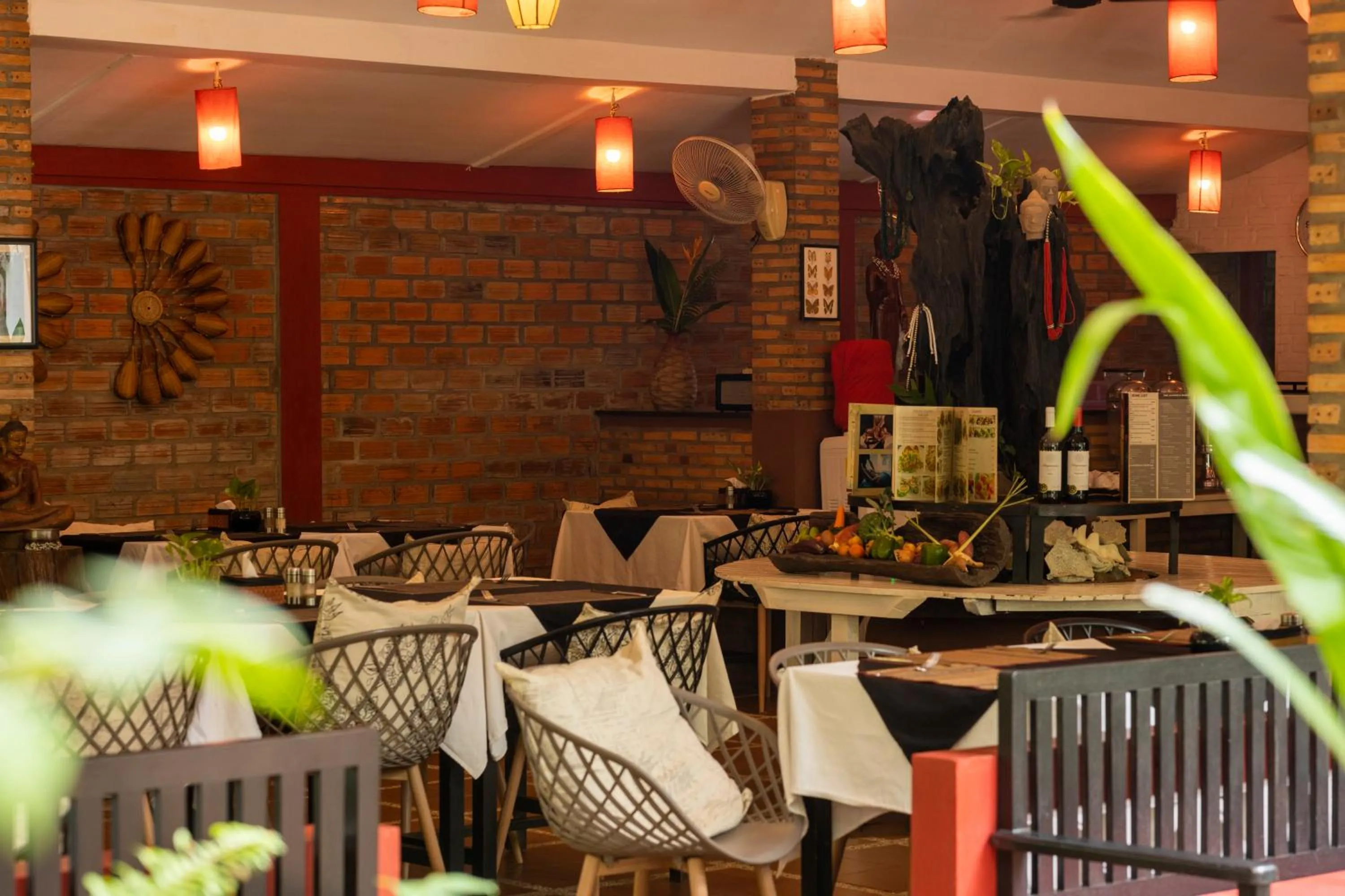 Restaurant/places to eat in La Niche D'angkor Boutique Hotel