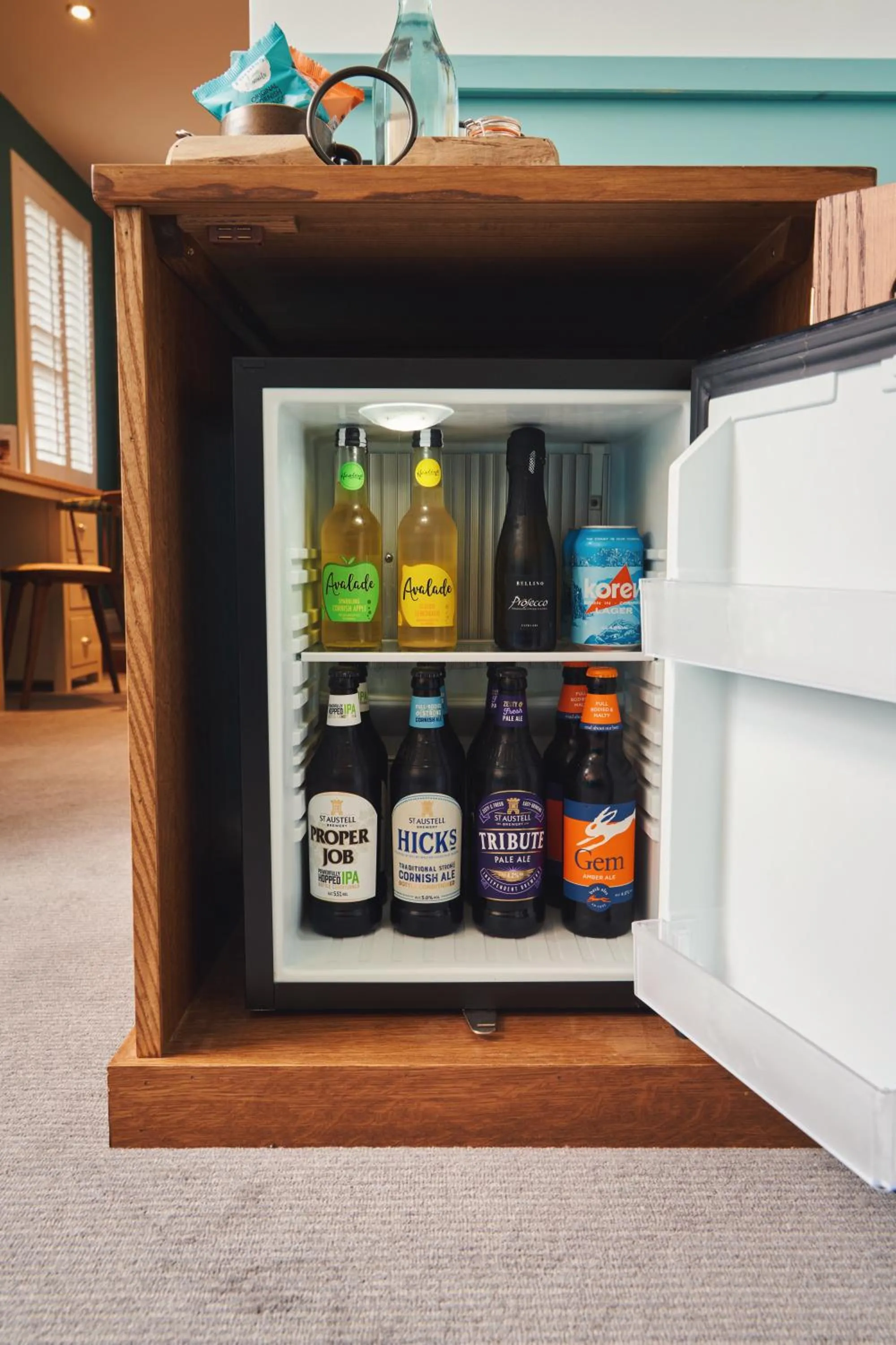 minibar in Pier House