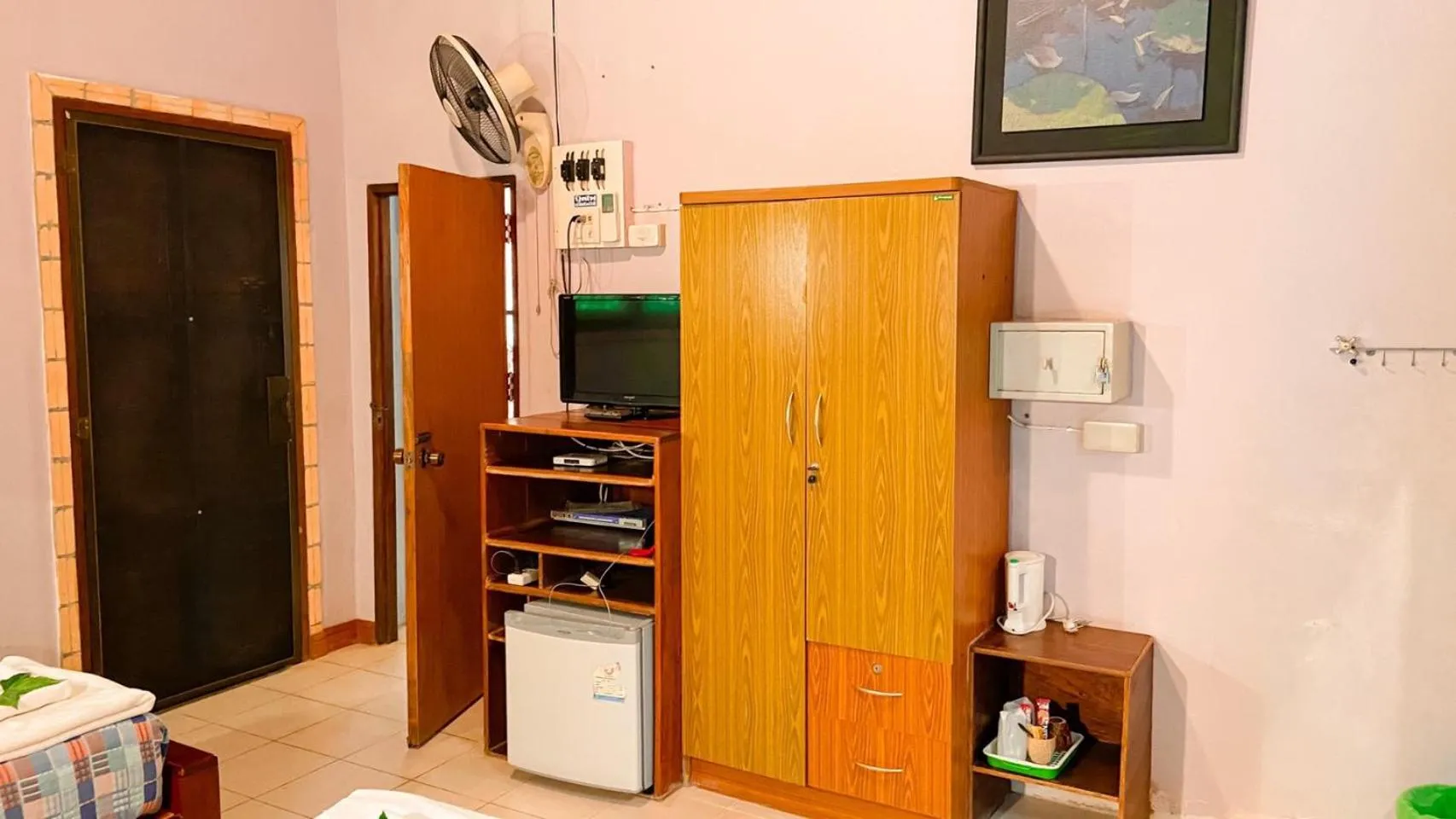 TV and multimedia in Faasai Resort & Spa