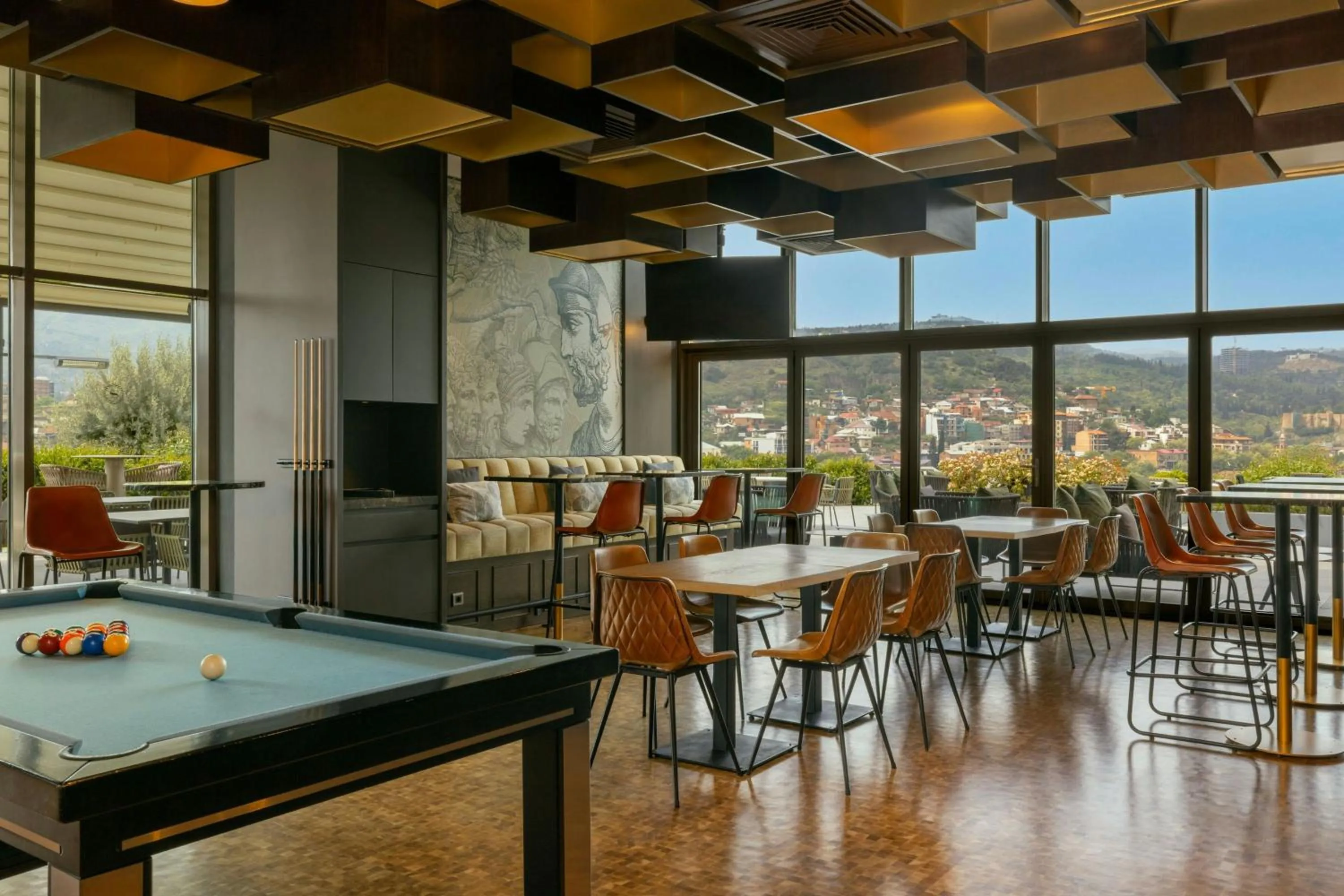 Restaurant/places to eat in Sheraton Grand Tbilisi Metechi Palace