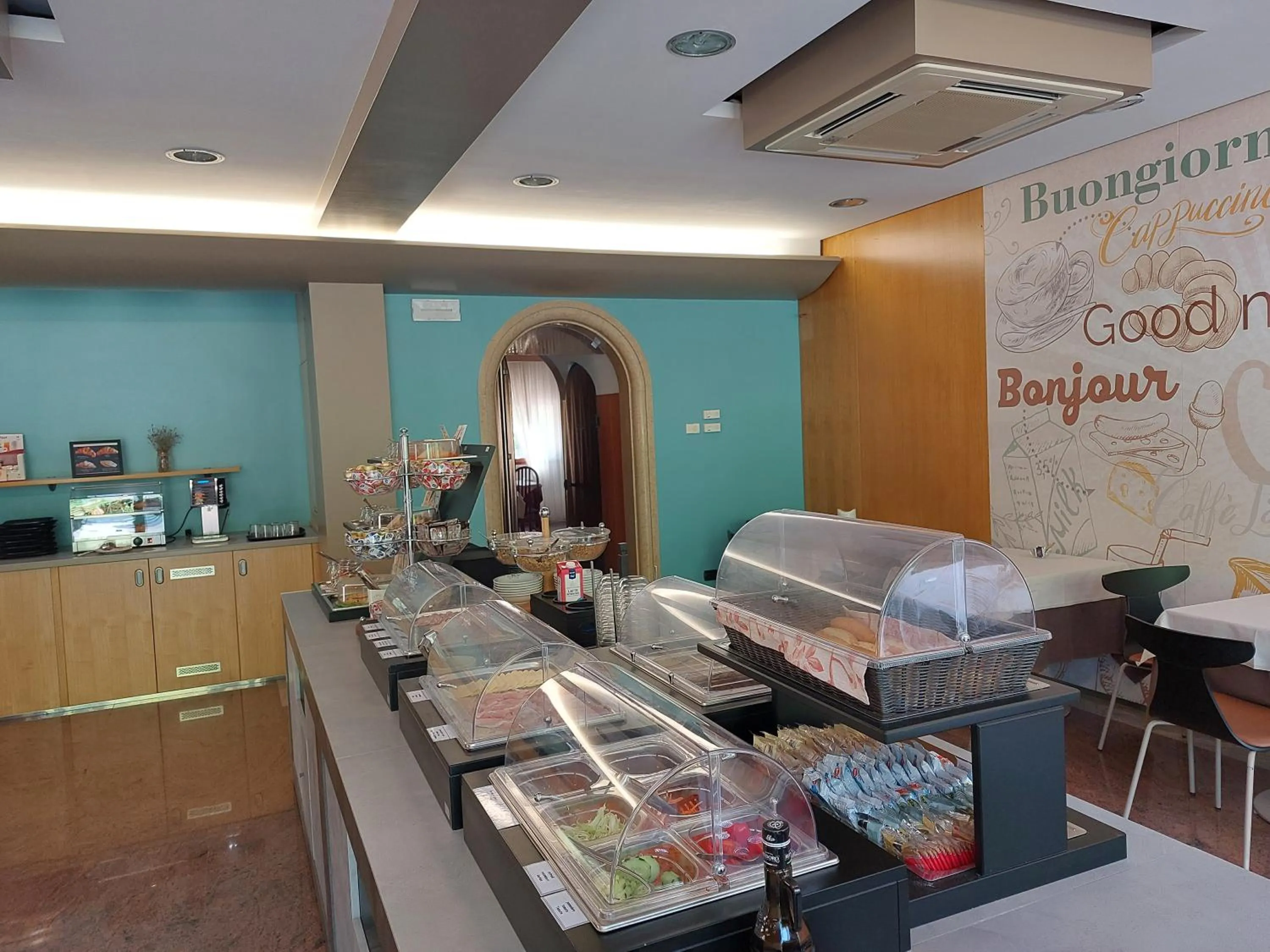 Breakfast in Hotel La Pergola