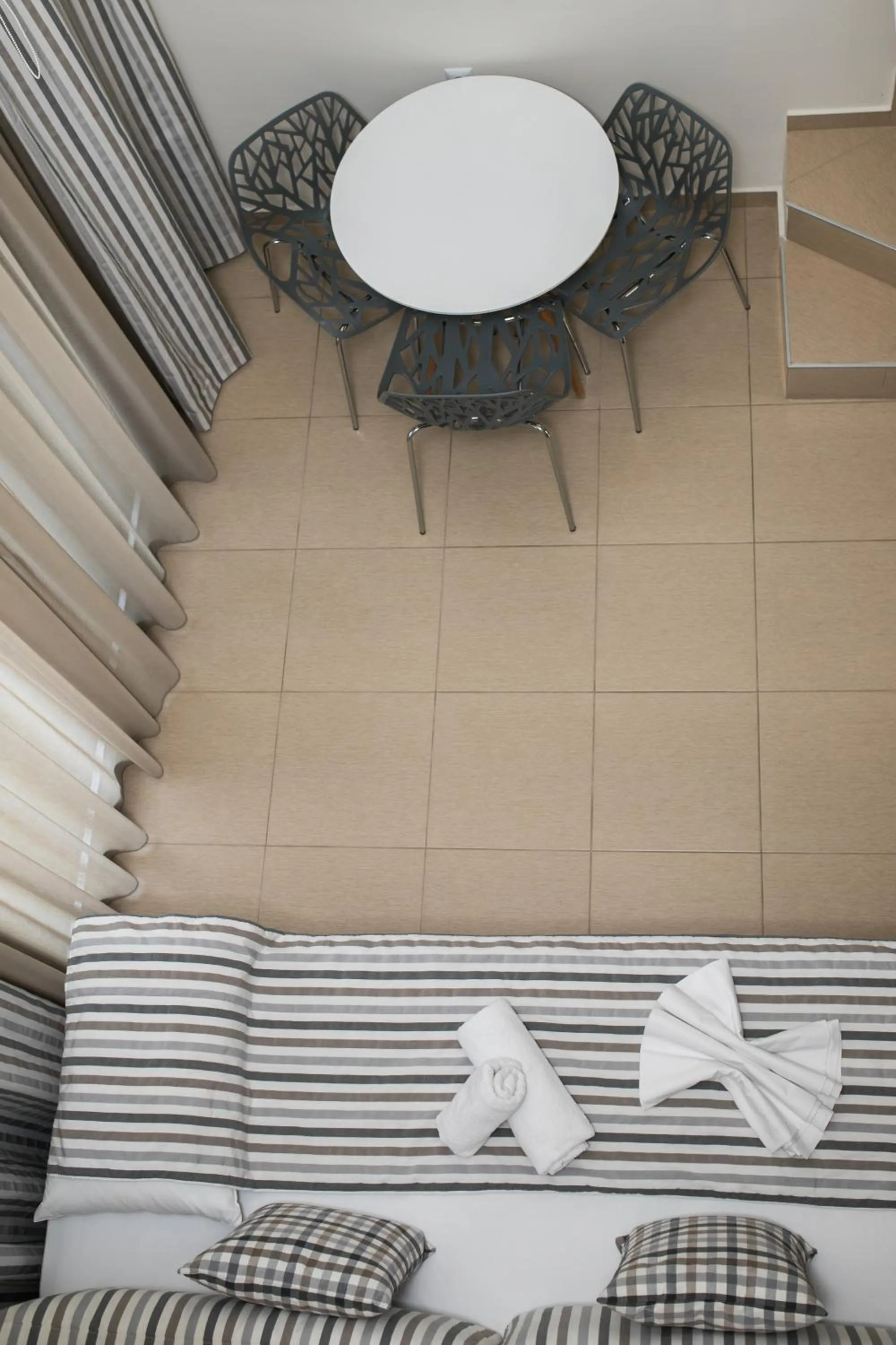 Living room, Bed in Gmare