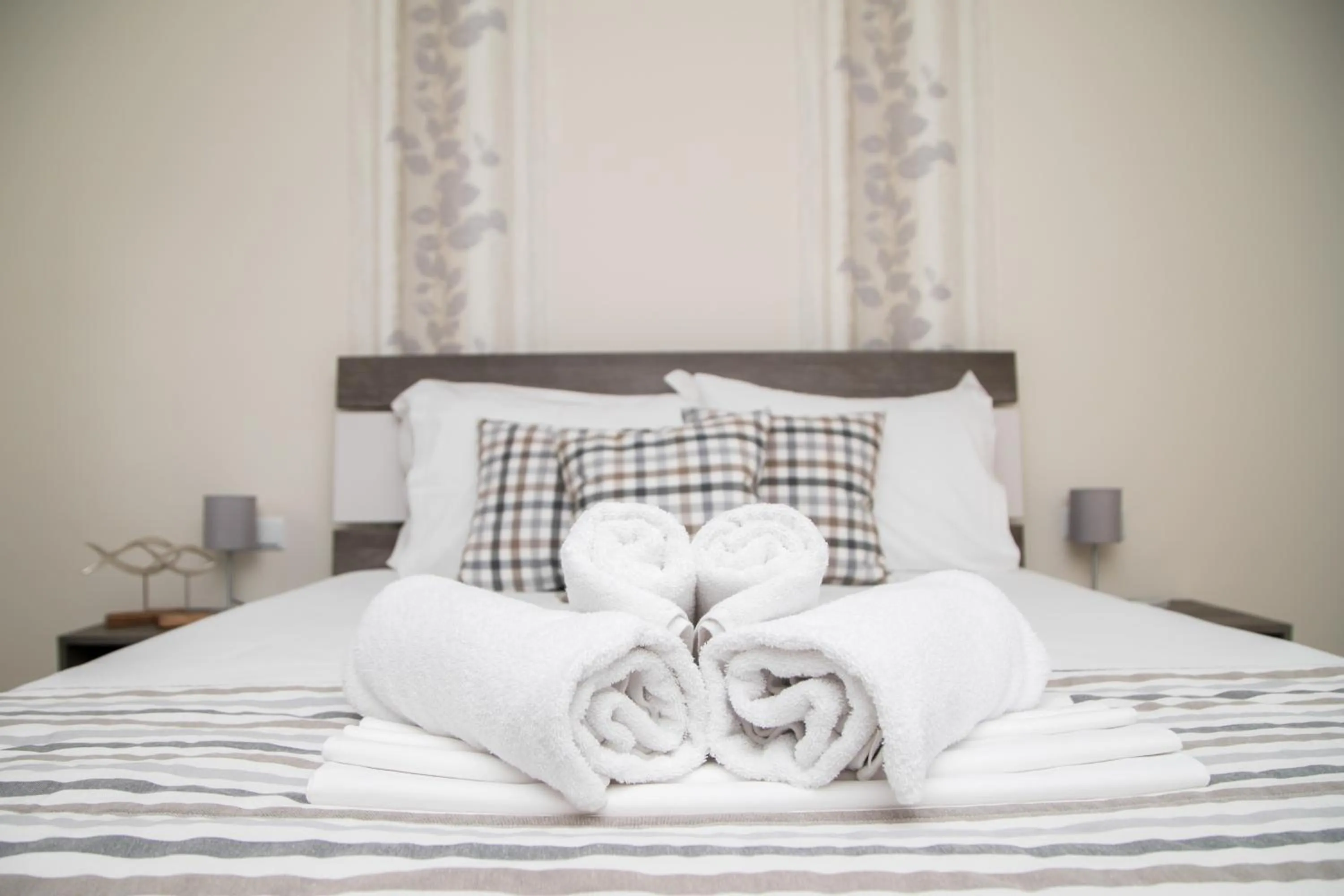 towels, Bed in Gmare