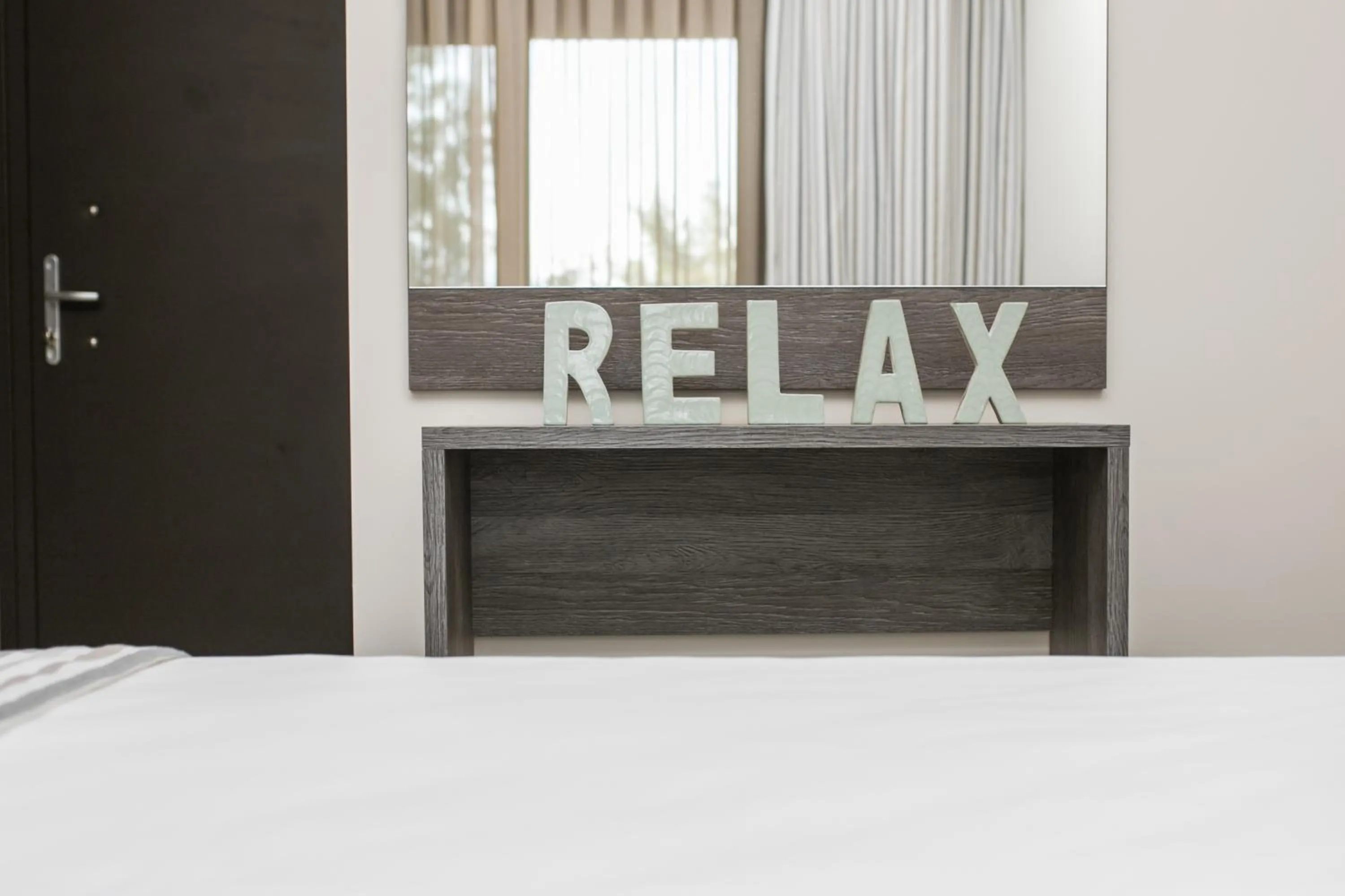 Text overlay in Gmare