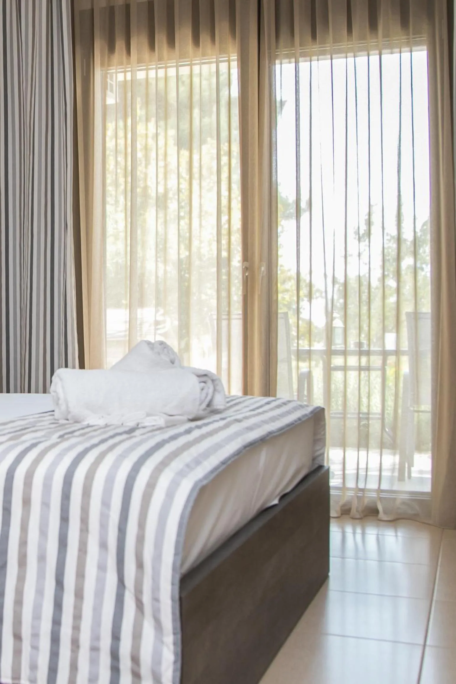 Bedroom, Bed in Gmare